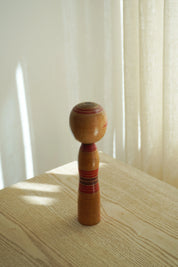 Vintage Kokeshi Dukke Nr. 248 fra Japan – Håndlavet | H 21,5 cm