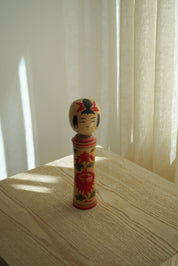 Vintage Kokeshi Dukke Nr. 251 fra Japan – Håndlavet | H 22 cm