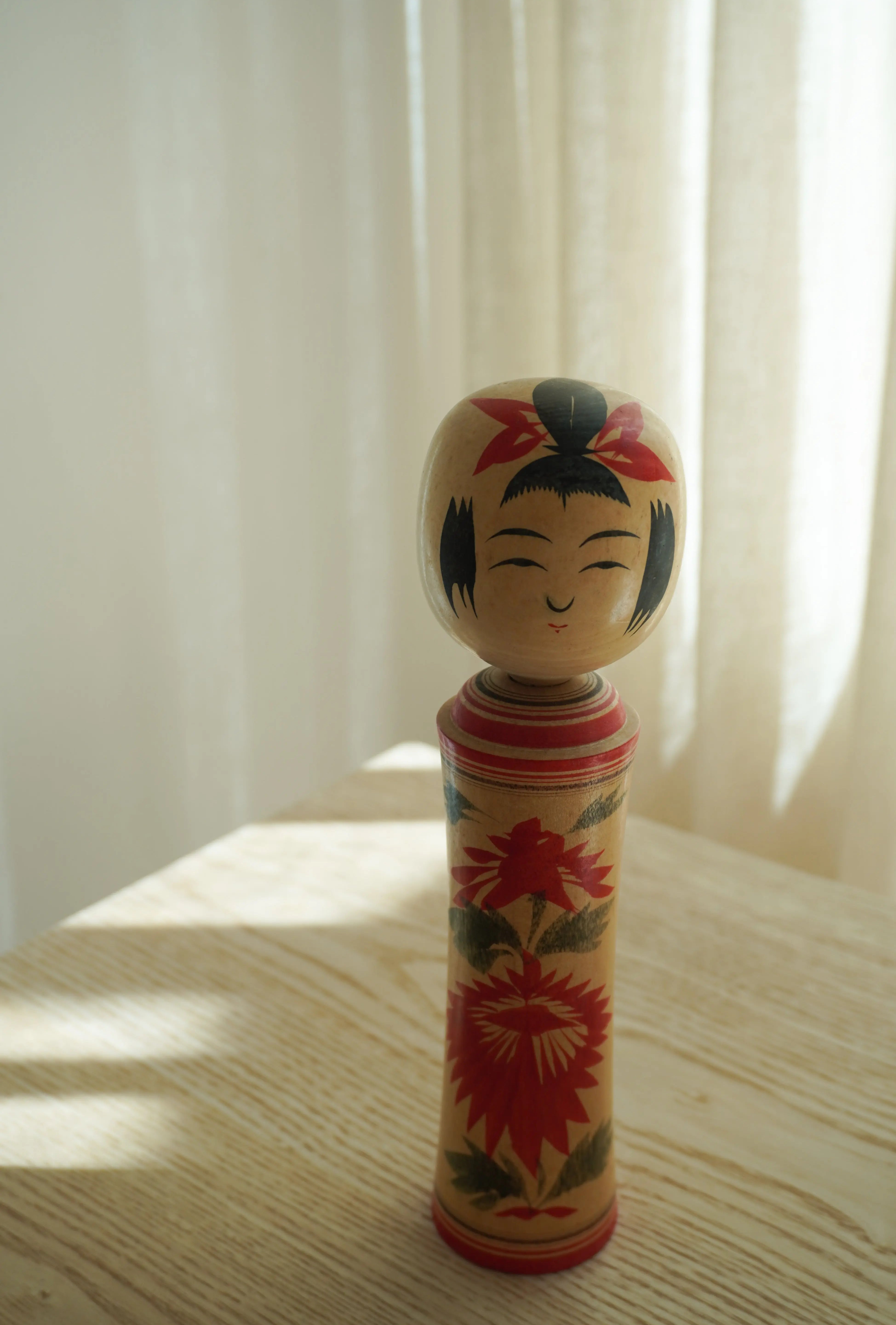 Vintage Kokeshi Dukke Nr. 251 fra Japan – Håndlavet | H 22 cm