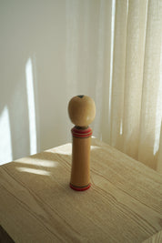 Vintage Kokeshi Dukke Nr. 251 fra Japan – Håndlavet | H 22 cm