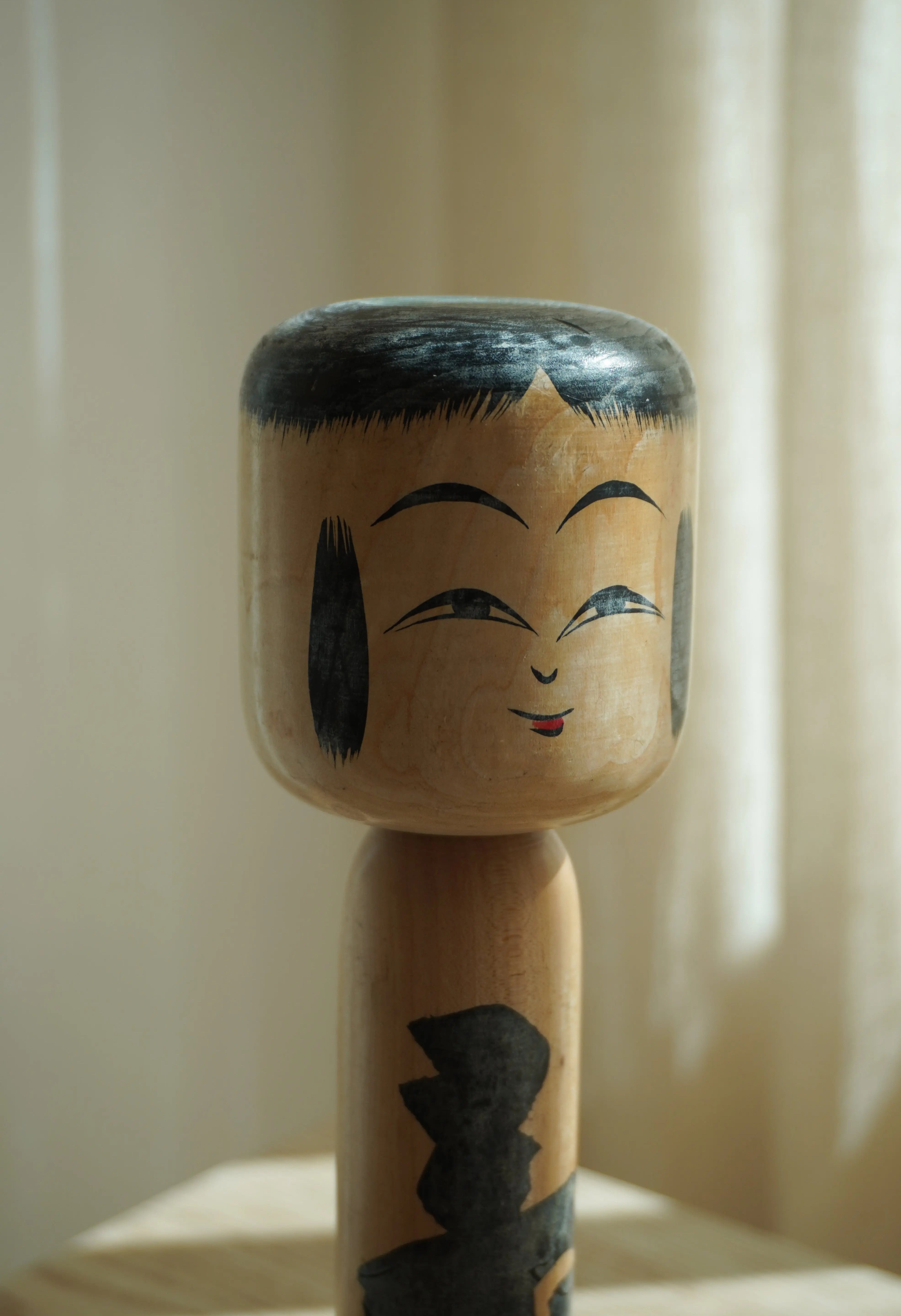 Vintage Kokeshi Dukke Nr. 253 fra Japan – Håndlavet | H 25 cm