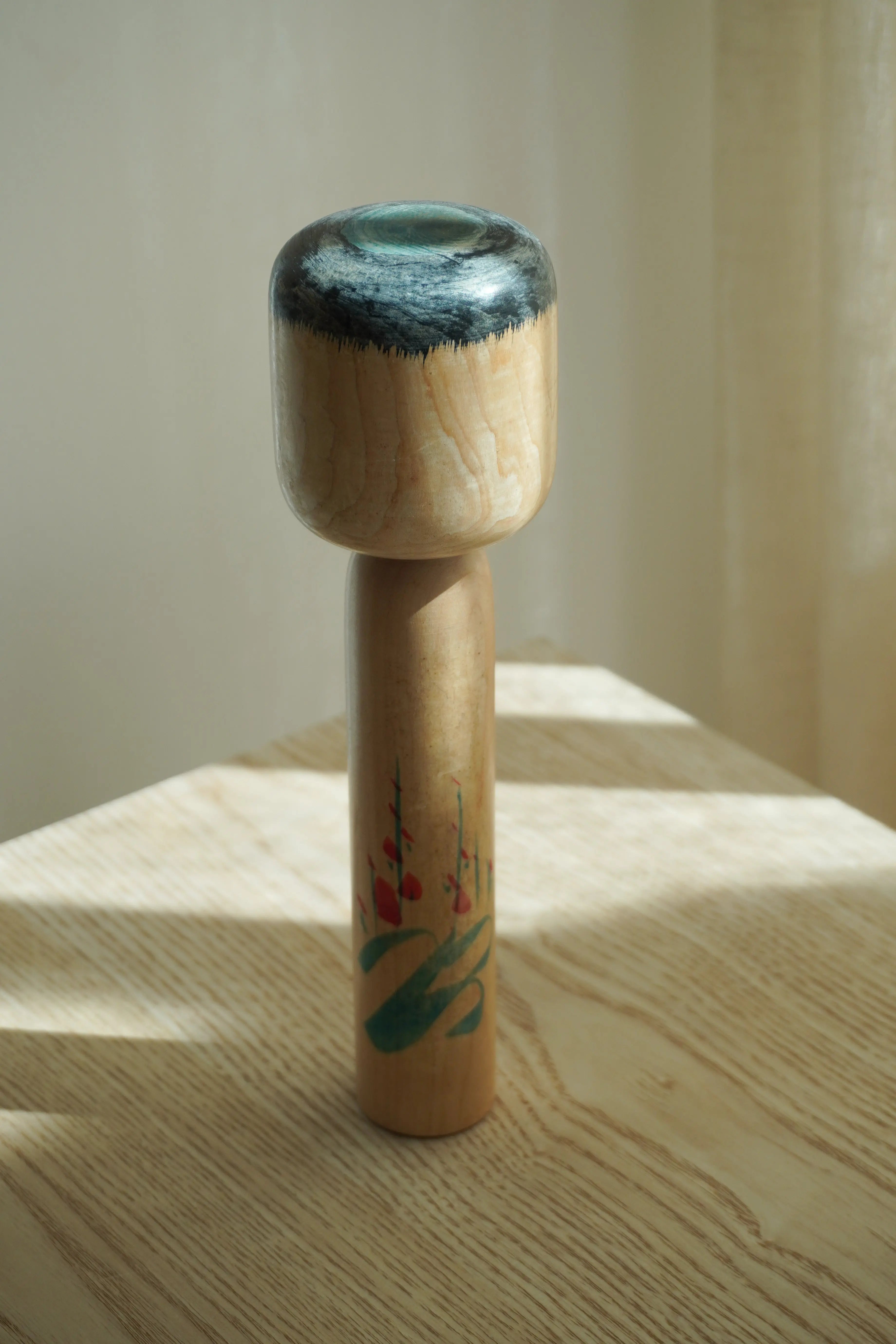 Vintage Kokeshi Dukke Nr. 253 fra Japan – Håndlavet | H 25 cm