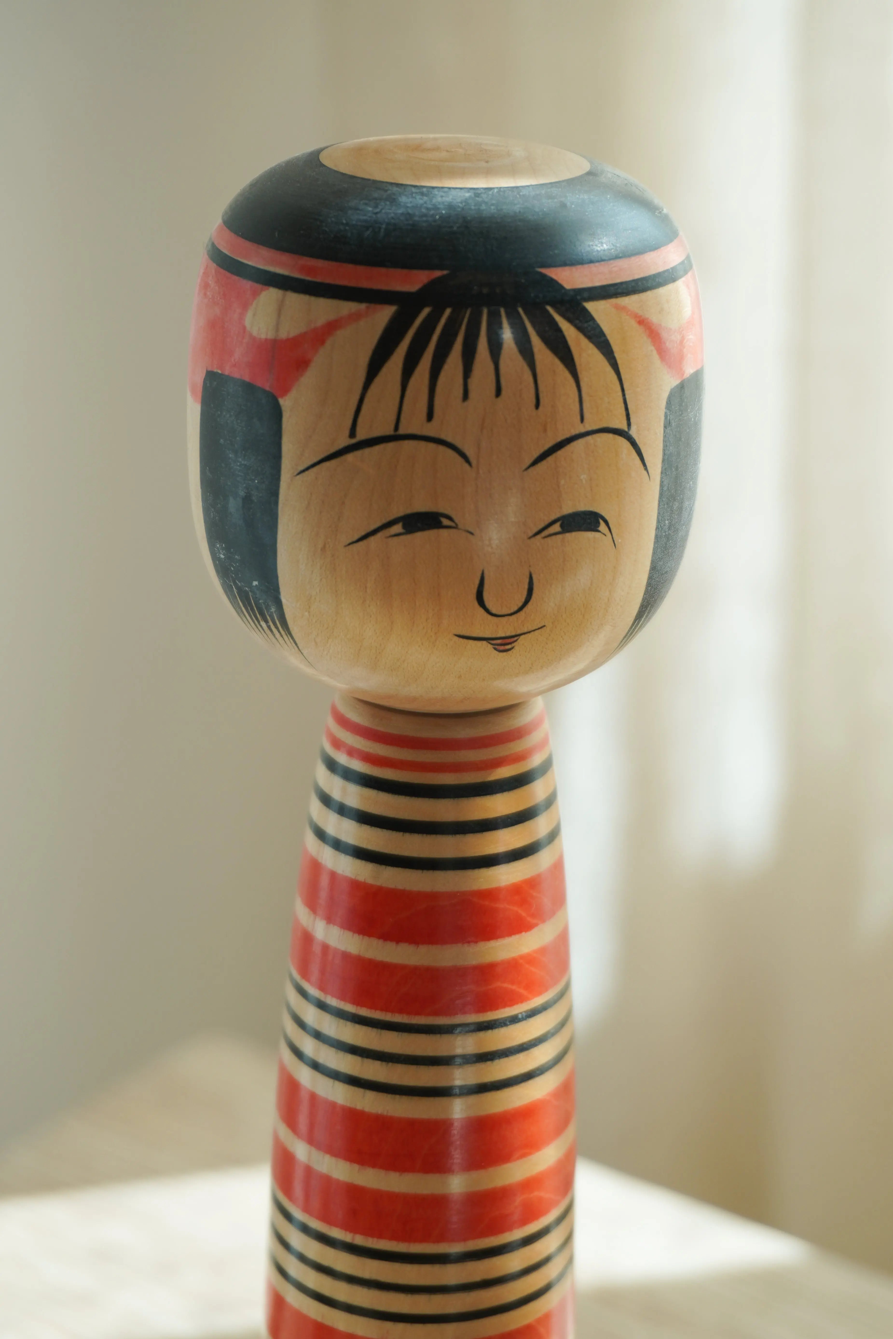 Vintage Kokeshi Dukke Nr. 254 fra Japan – Håndlavet | H 24,5 cm