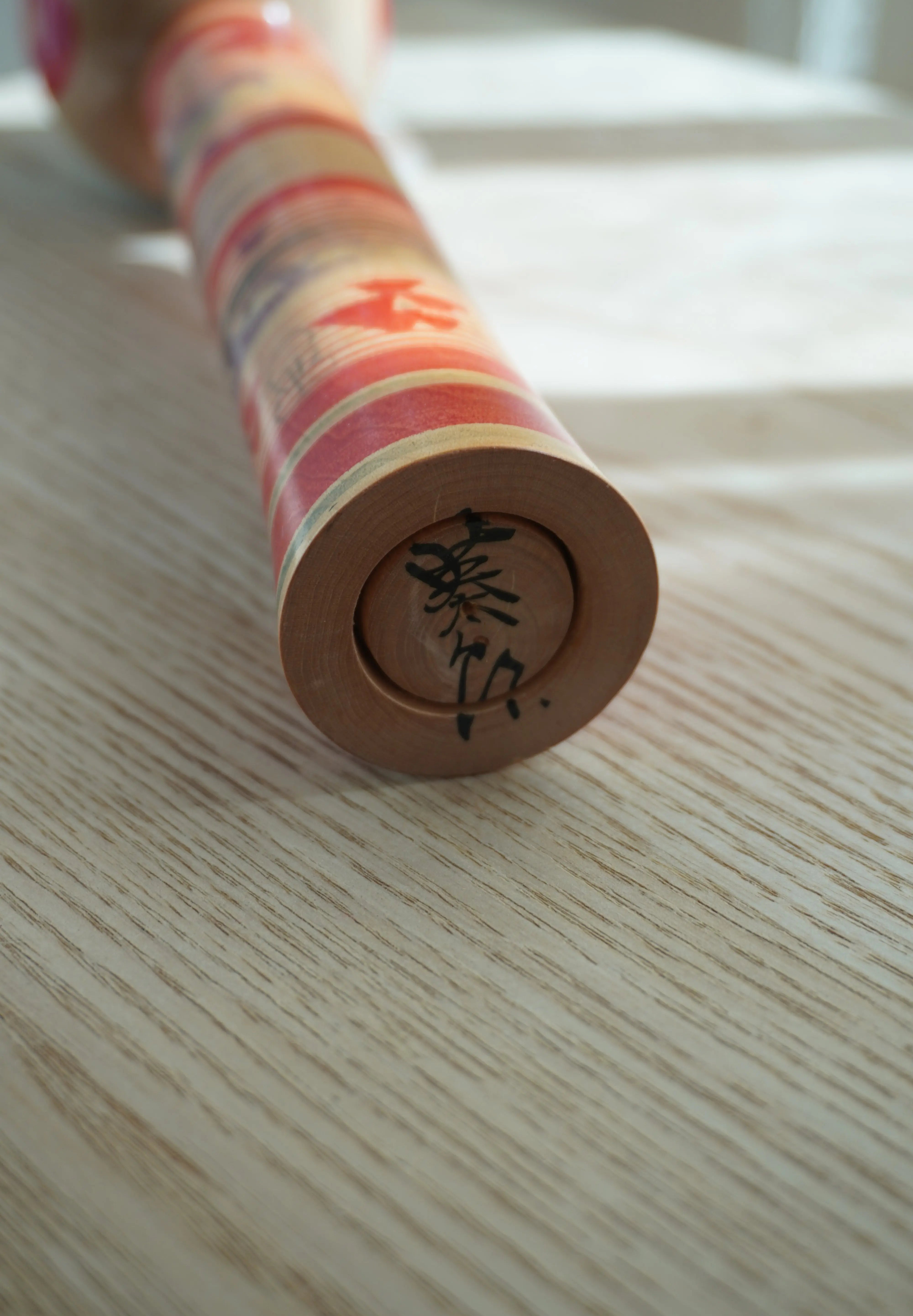 Vintage Kokeshi Dukke Nr. 256 fra Japan – Håndlavet | H 25 cm