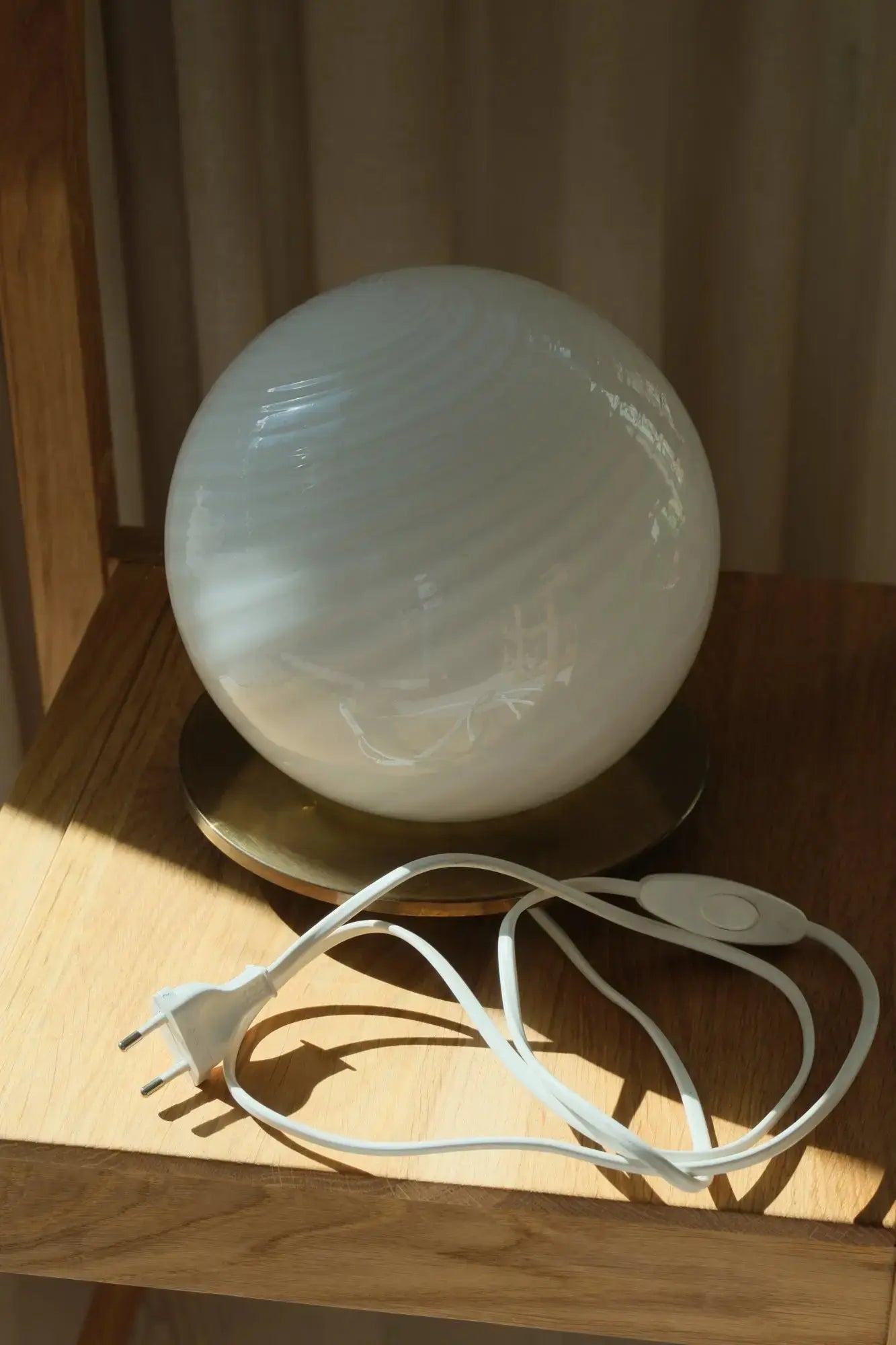 Vintage Murano table lamp in white glass with a white cord and E27 fitting, H20 cm