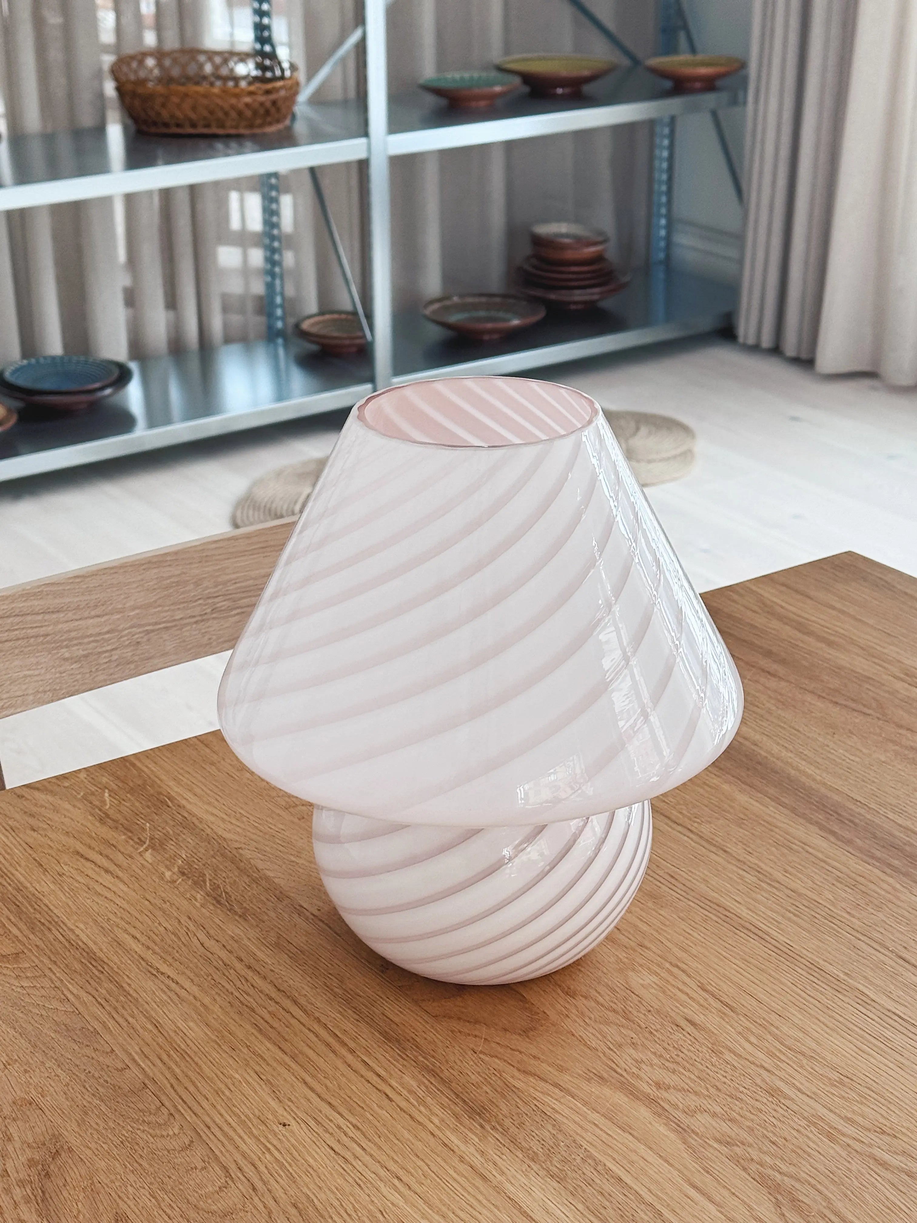 Vintage Murano Mushroom Bordlampe i Lys Rosa | H26 cm Studio Hafnia