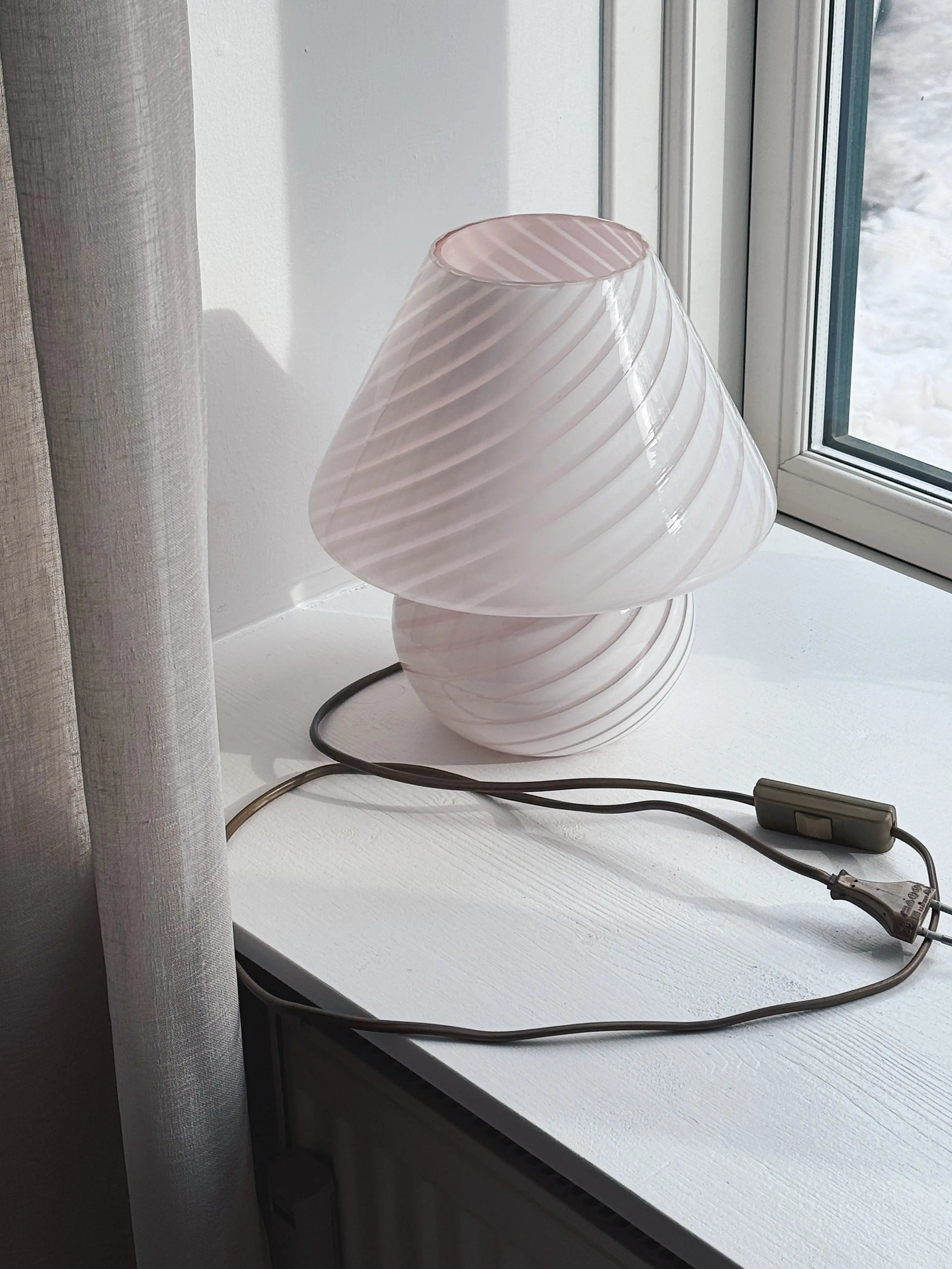 Vintage Murano Mushroom Bordlampe i Lys Rosa | H26 cm Studio Hafnia