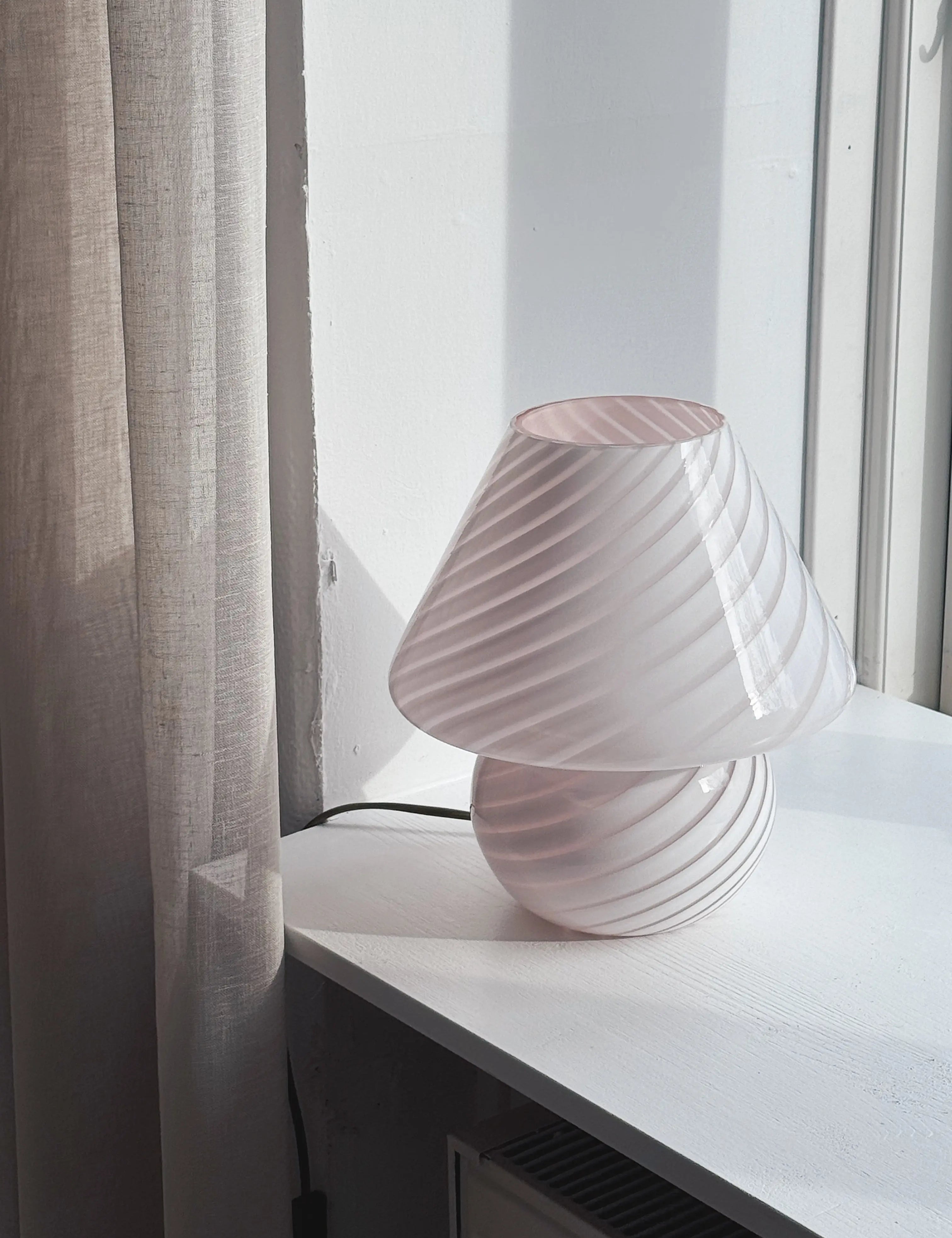 Vintage Murano Mushroom Bordlampe i Lys Rosa | H26 cm Studio Hafnia