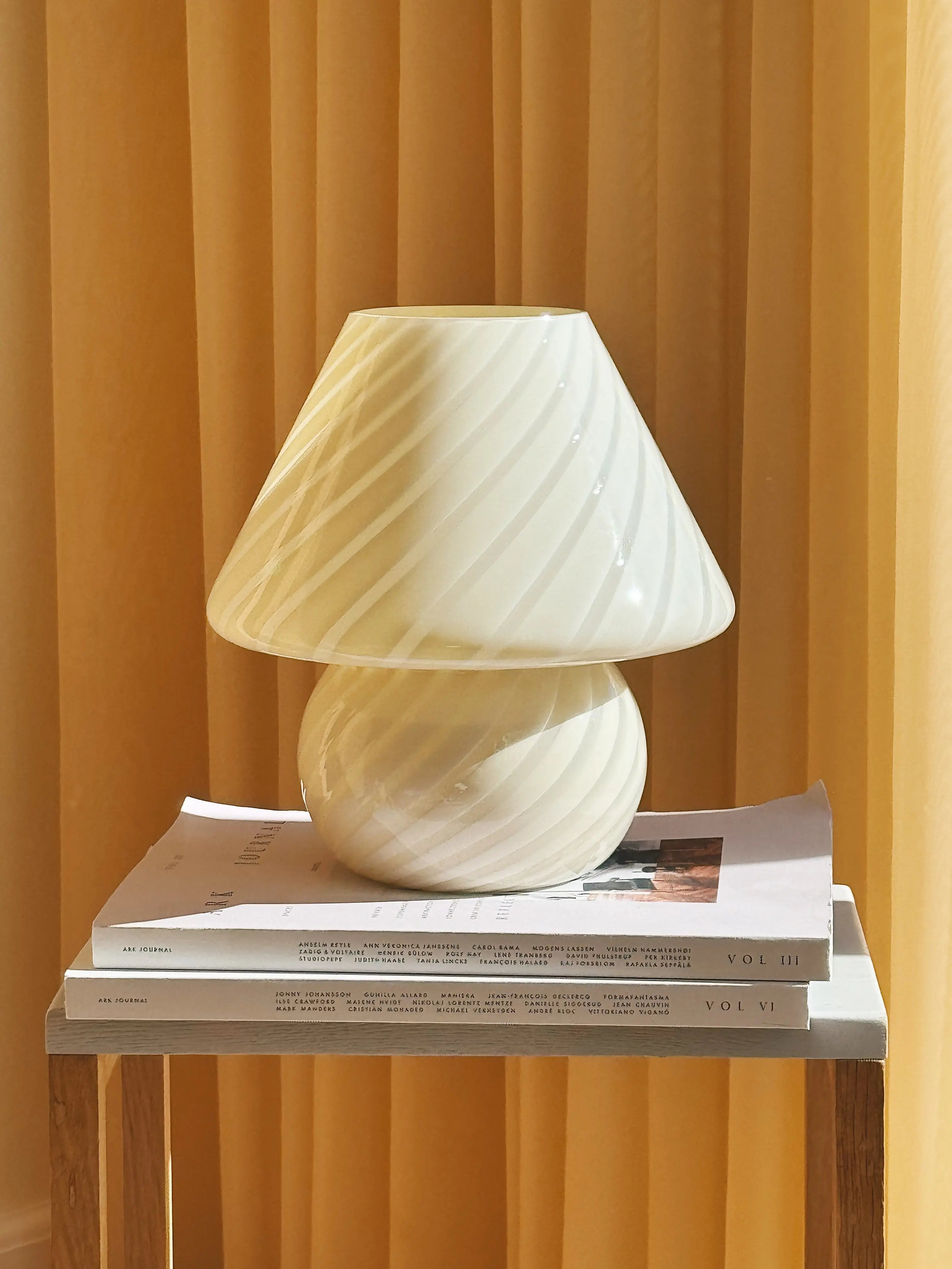 Vintage Murano Mushroom Table Lamp – Light Yellow/Cream Swirl