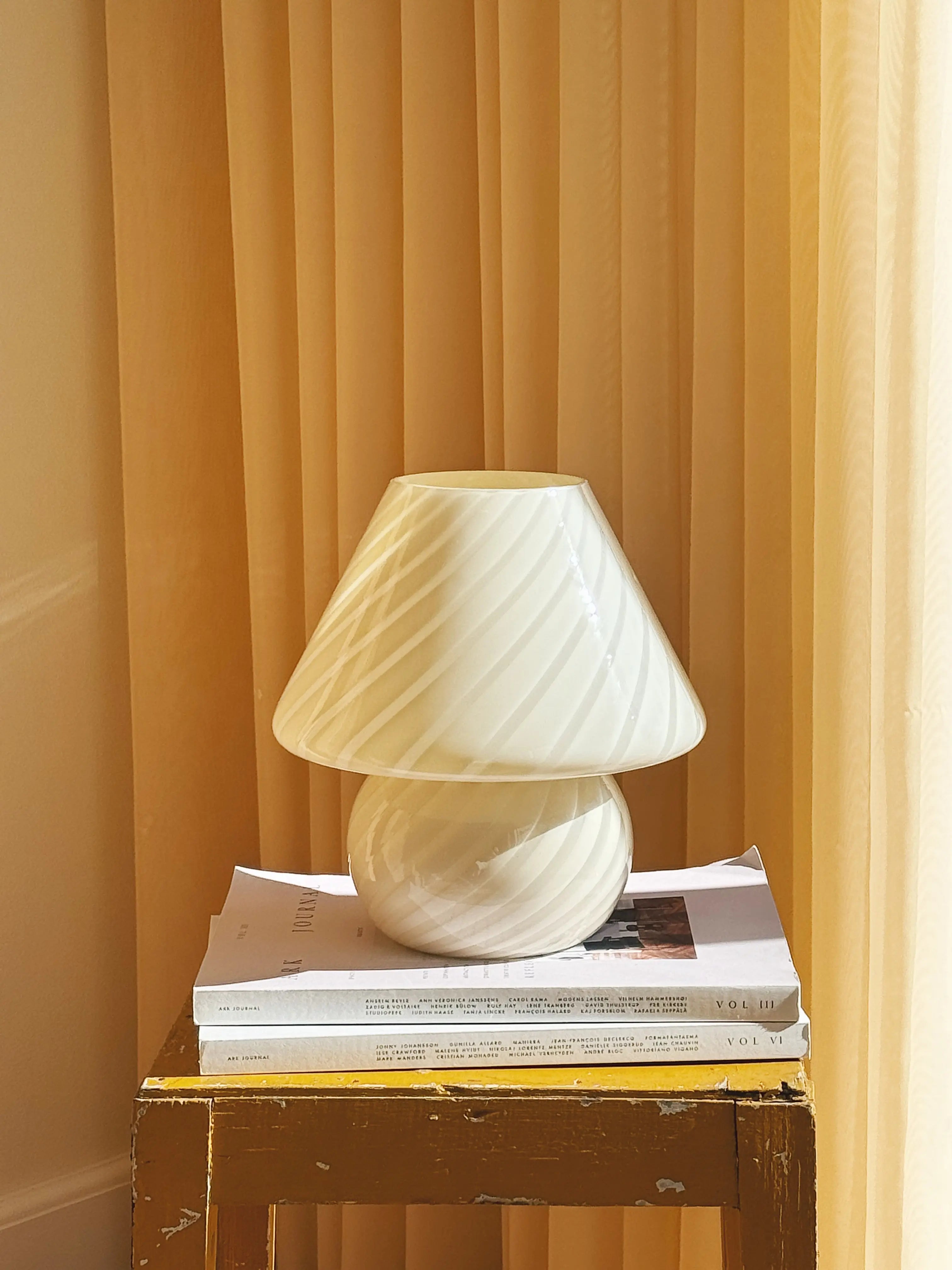 Vintage Murano Mushroom Bordlampe i Lysegul/Creme | H27 cm Studio Hafnia