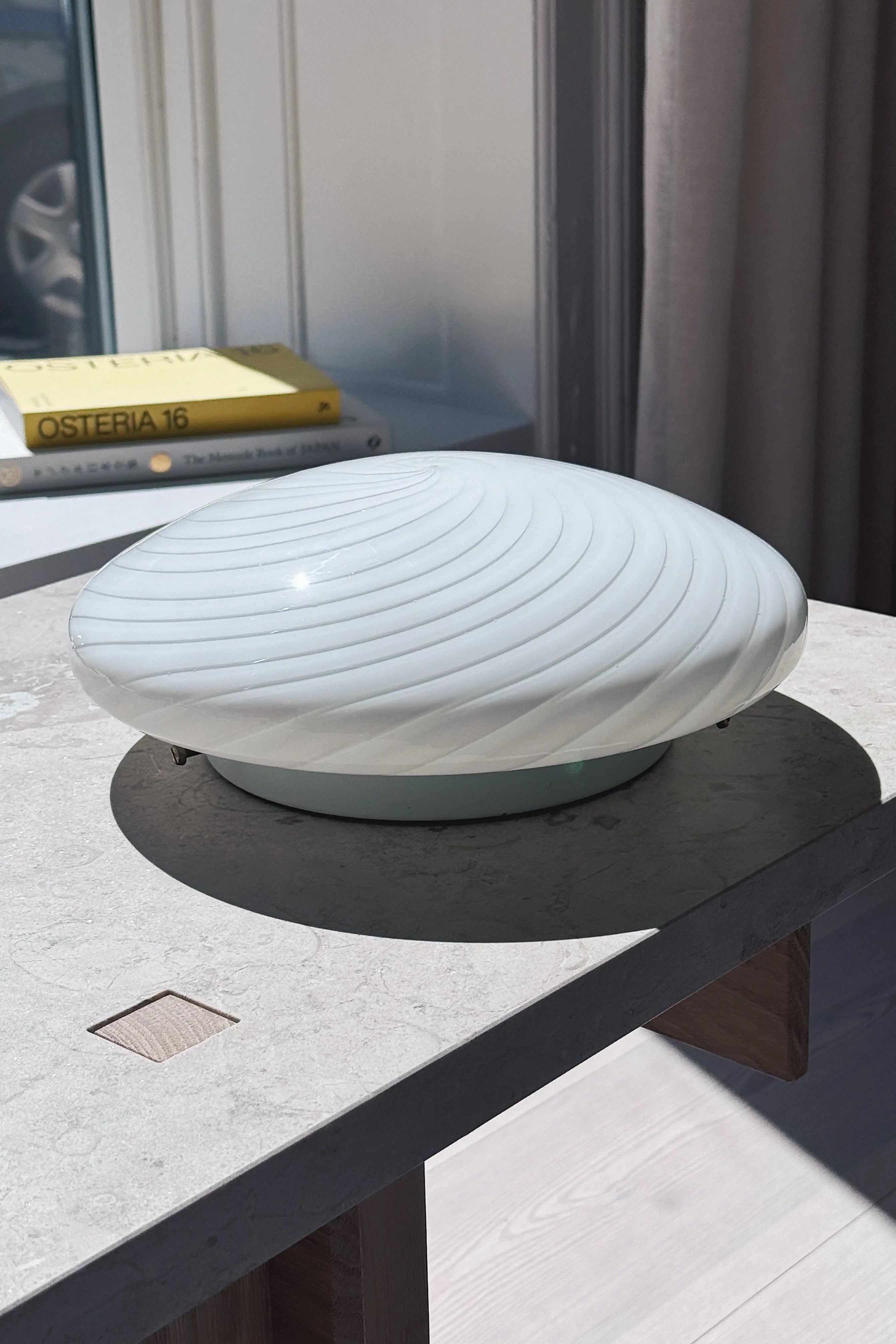 Væglampe i Hvidt Swirl Glas | Ø27 cm Studio Hafnia