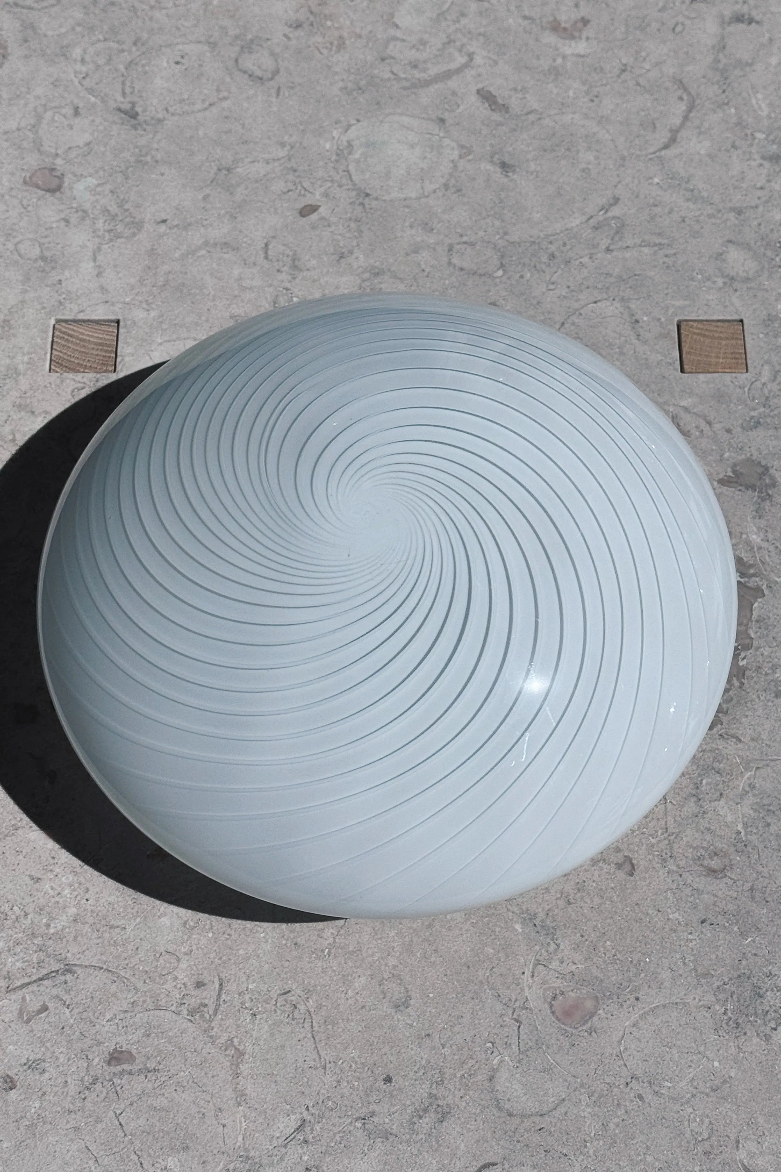 Væglampe i Hvidt Swirl Glas | Ø28 cm Studio Hafnia