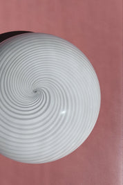 Vintage Murano Plafond Loftslampe/Væglampe i Hvidt Swirl Glas | Ø29 cm Studio Hafnia