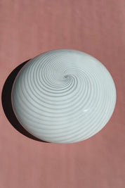 Vintage Murano Plafond Loftslampe/Væglampe i Hvidt Swirl Glas | Ø29 cm Studio Hafnia