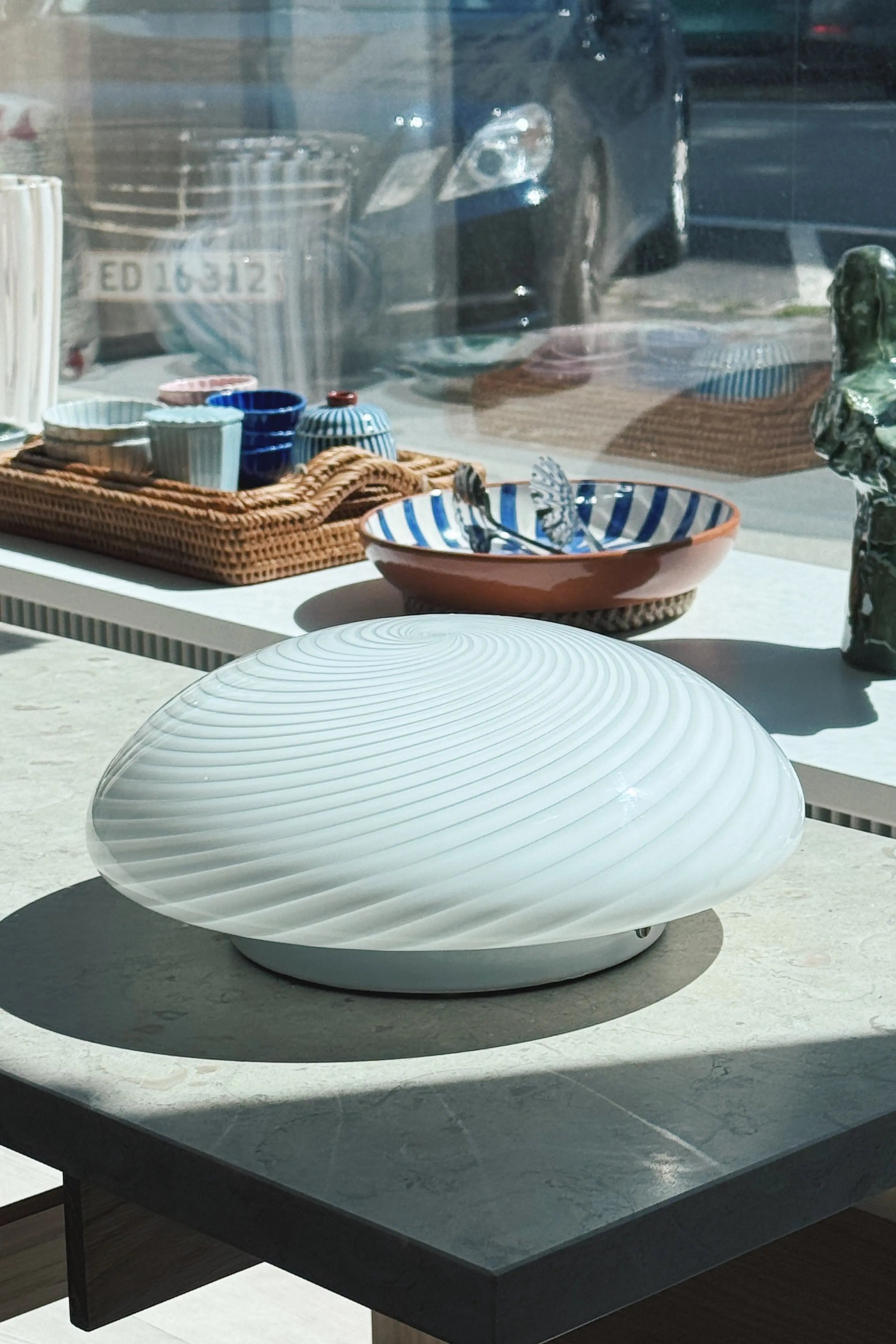 Væglampe i Hvidt Swirl Glas | Ø29 cm Studio Hafnia
