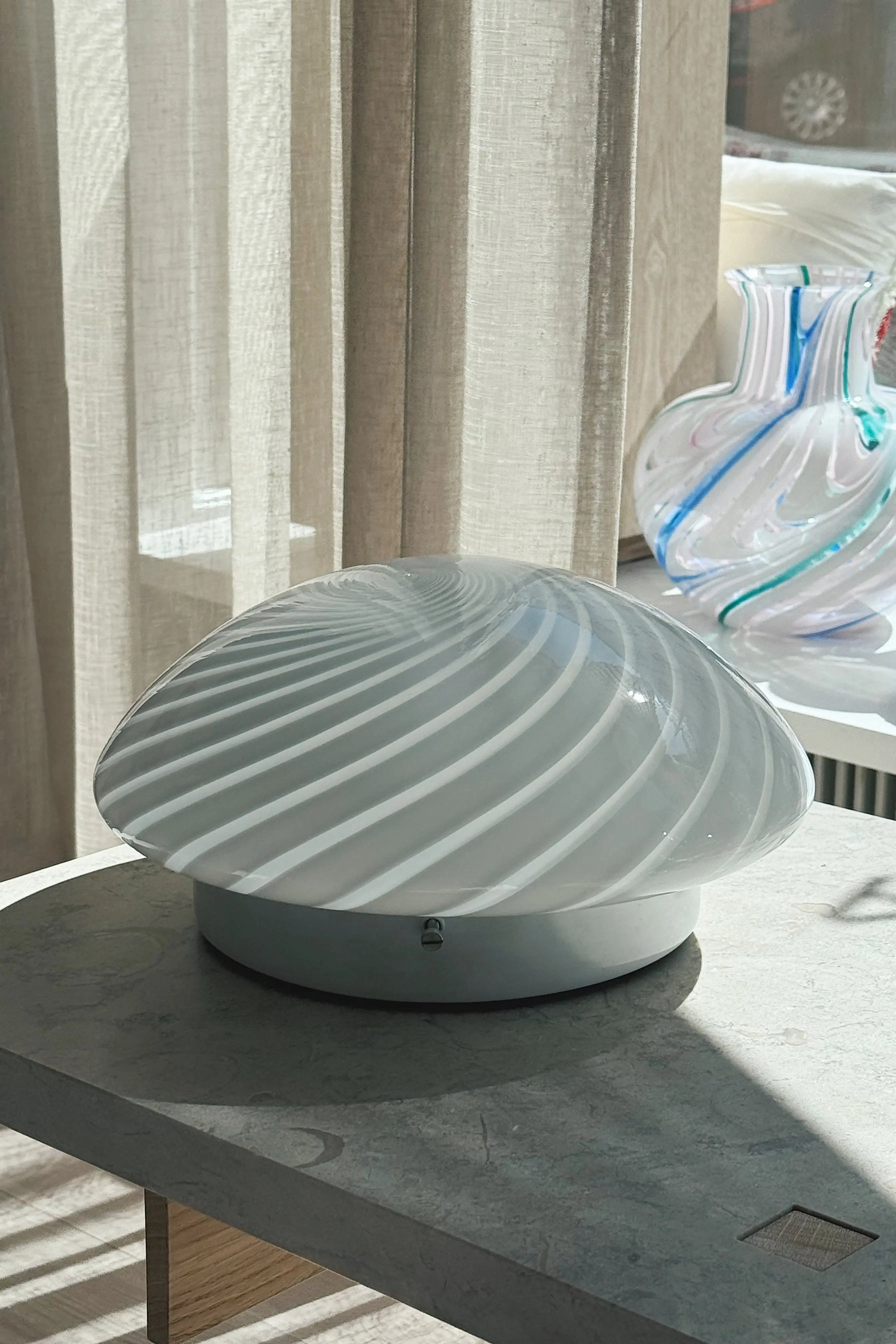 Væglampe i Hvidt Swirl Glas | Ø29 cm Studio Hafnia