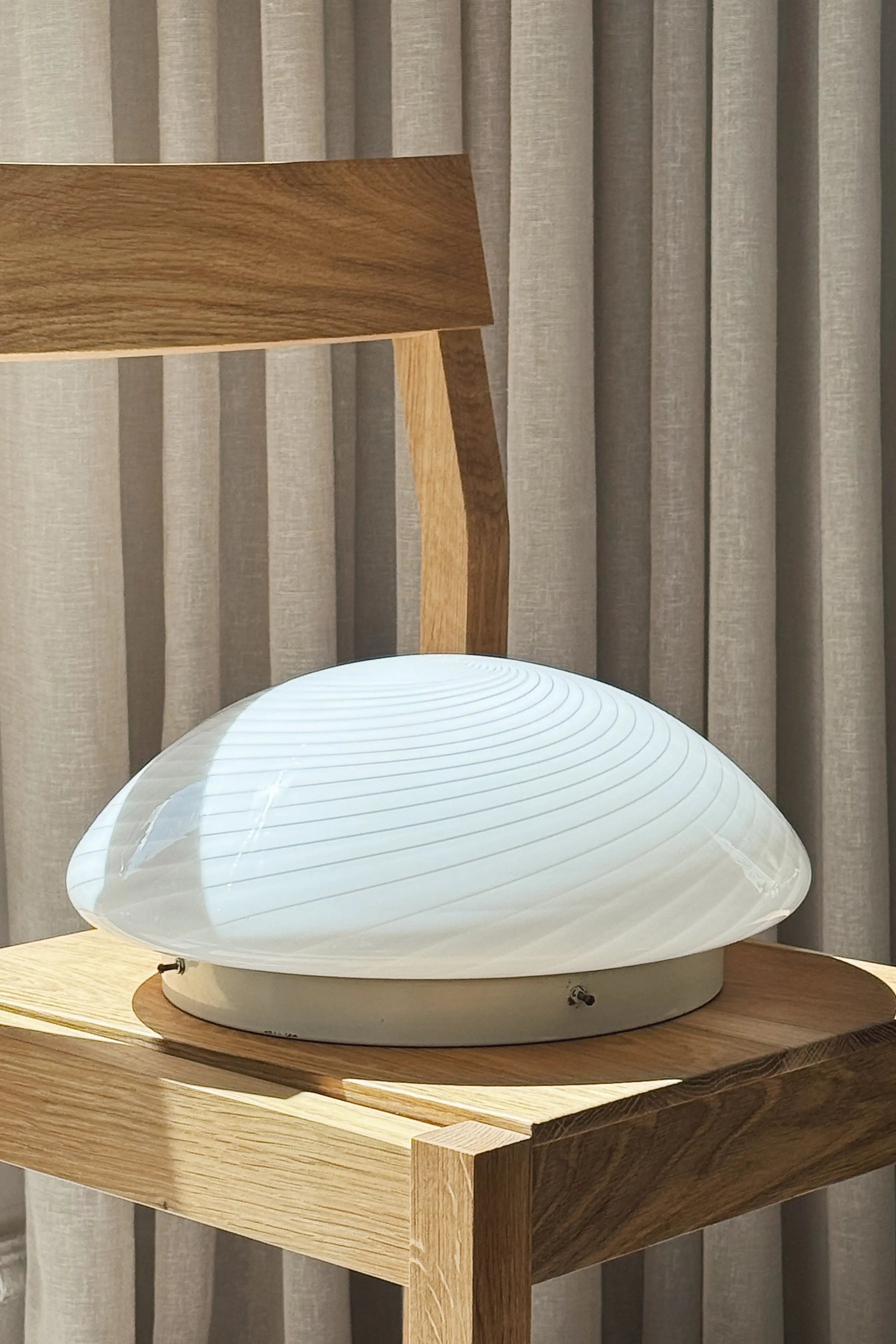 Væglampe i Hvidt Swirl Glas | Ø32 cm Studio Hafnia