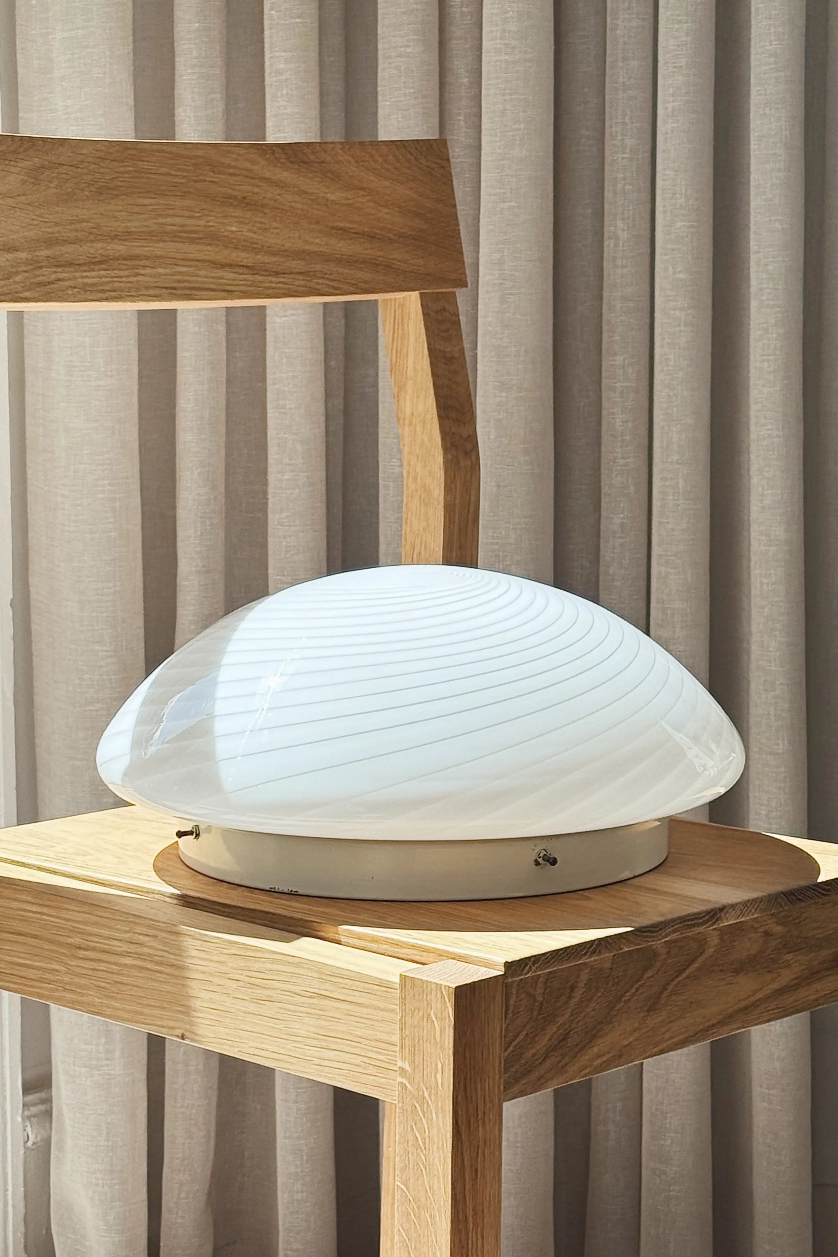 Væglampe i Hvidt Swirl Glas | Ø32 cm Studio Hafnia