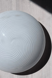 Vintage Murano Plafond Loftslampe/Væglampe i Hvidt Swirl Glas | Ø32 cm Studio Hafnia
