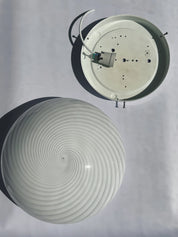 Vintage Murano Plafond Loftslampe/Væglampe i Hvidt Swirl Glas | Ø34 cm Studio Hafnia