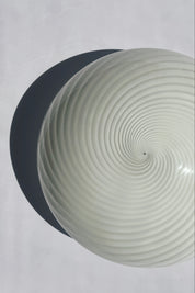 Vintage Murano Plafond Loftslampe/Væglampe i Hvidt Swirl Glas | Ø34 cm Studio Hafnia