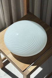 Vintage Murano Plafond Loftslampe/Væglampe i Hvidt Swirl Glas med Ny Ledning | Ø28 cm Studio Hafnia