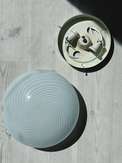Vintage Murano Plafond Loftslampe/Væglampe i Hvidt Swirl Glas med Ny Ledning | Ø28 cm Studio Hafnia