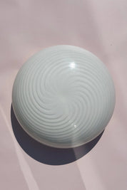 Vintage Murano Plafondlampe i Hvidt Swirl Glas | Loft-/Væglampe Ø29 cm Studio Hafnia