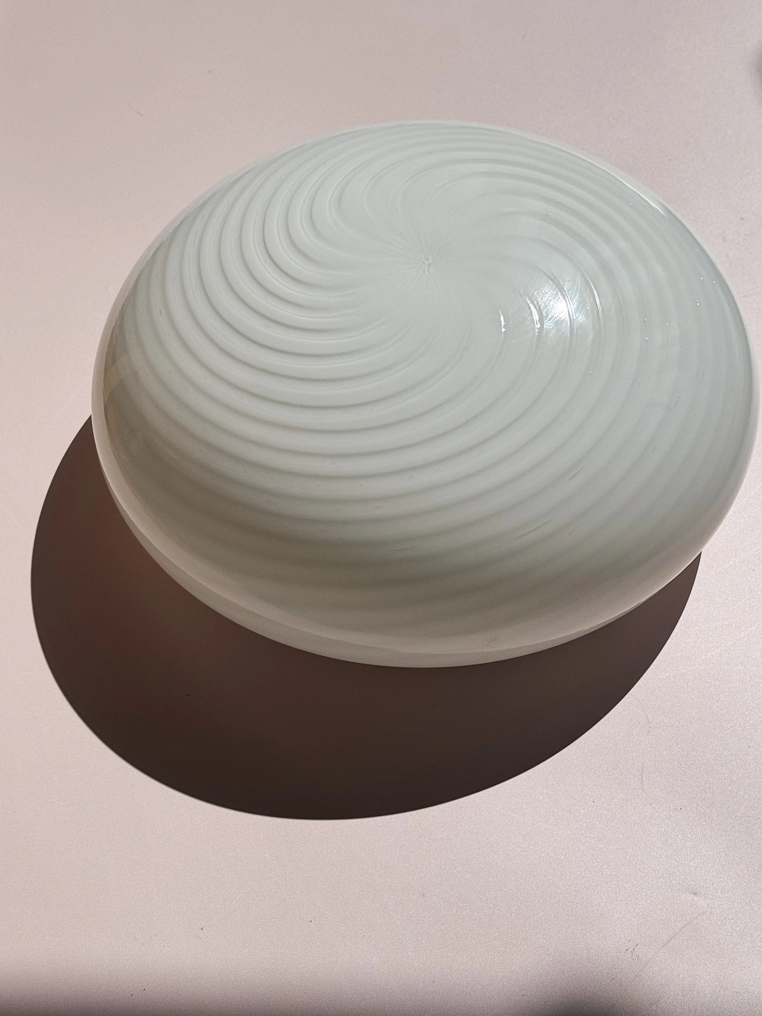 Vintage Murano Plafondlampe i Hvidt Swirl Glas | Loft-/Væglampe Ø29 cm Studio Hafnia