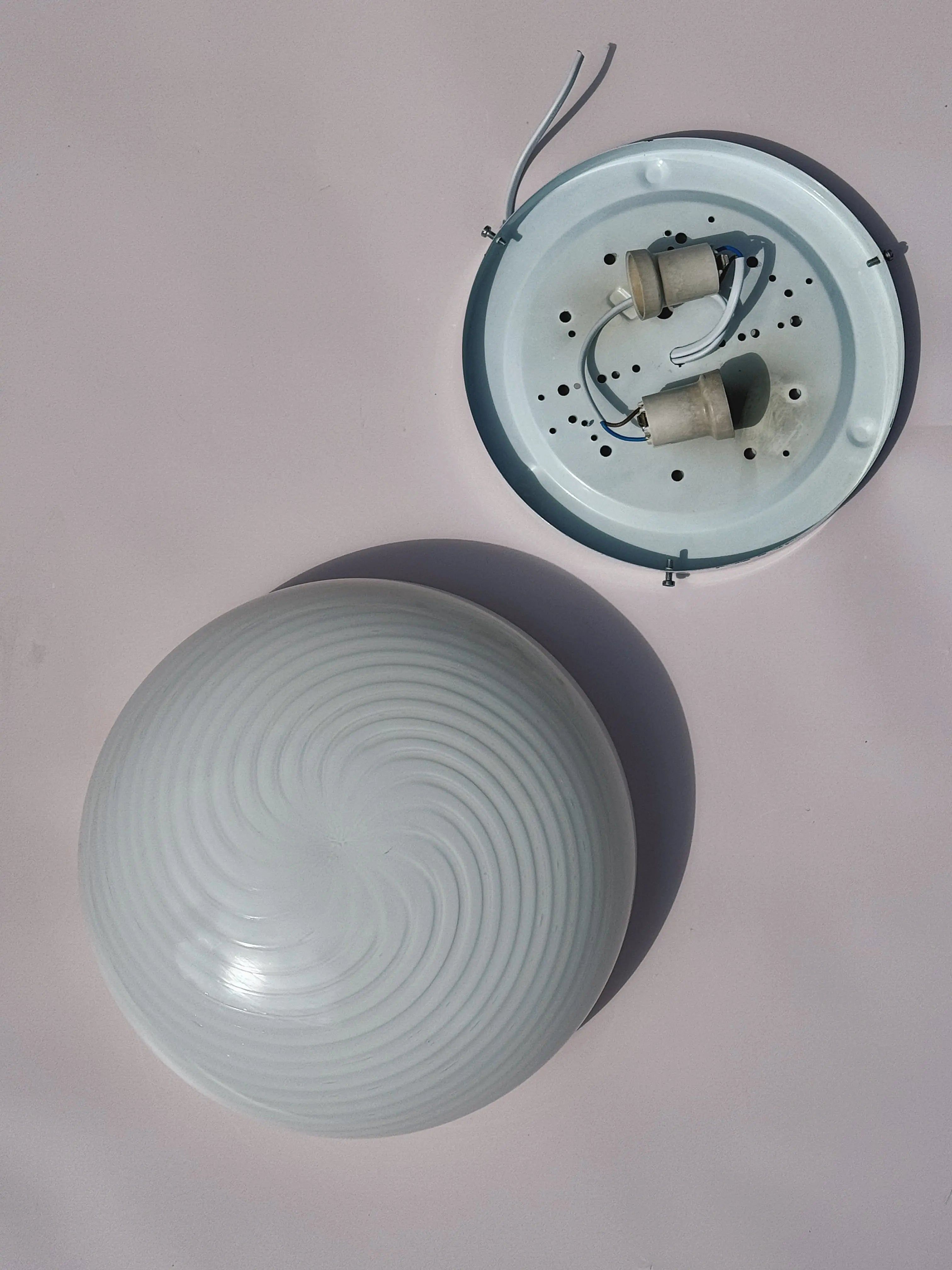 Vintage Murano Plafondlampe i Hvidt Swirl Glas | Loft-/Væglampe Ø29 cm Studio Hafnia