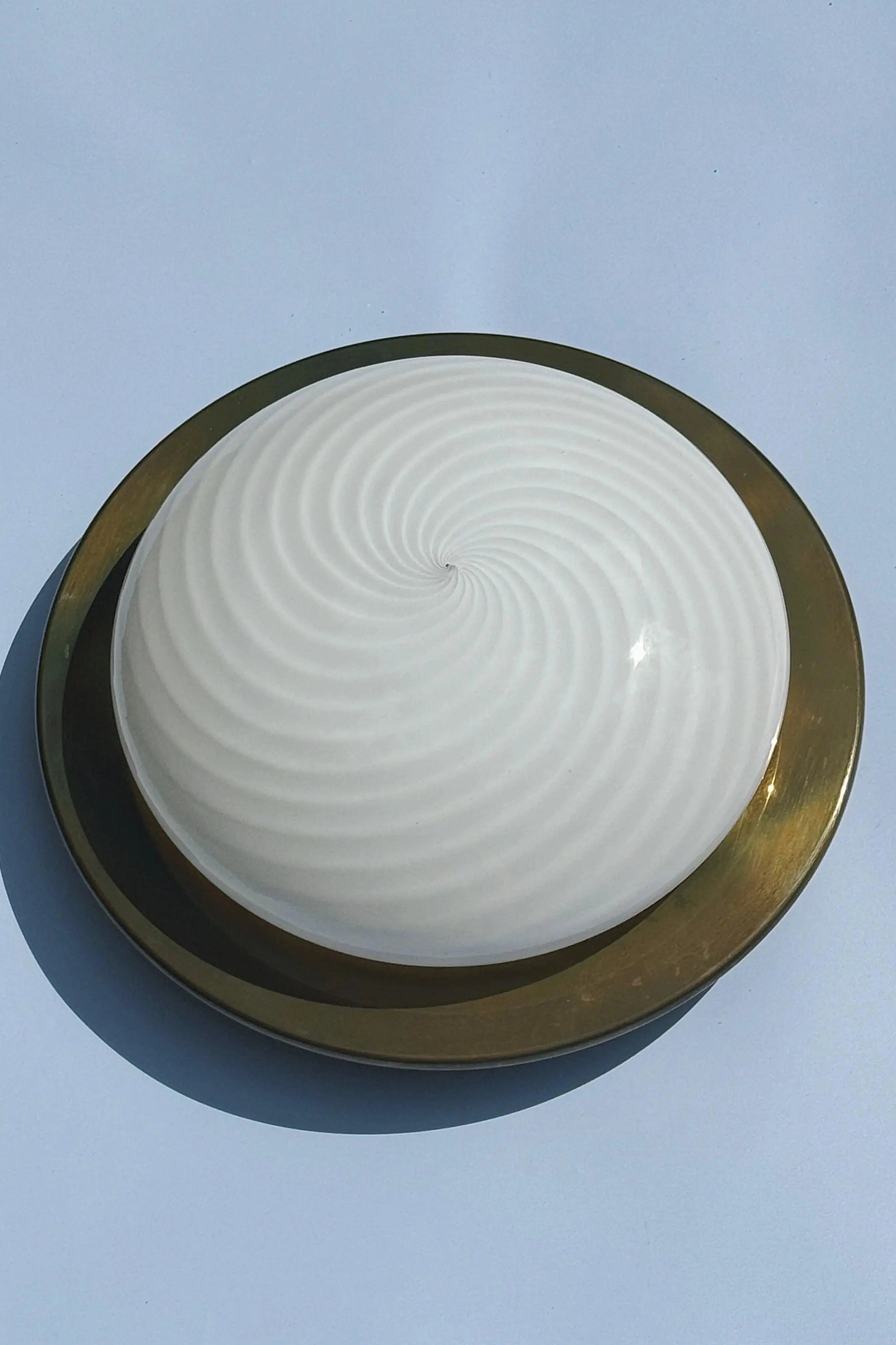 Vintage Murano Plafondlampe med Messingkant | Ø36 cm Studio Hafnia