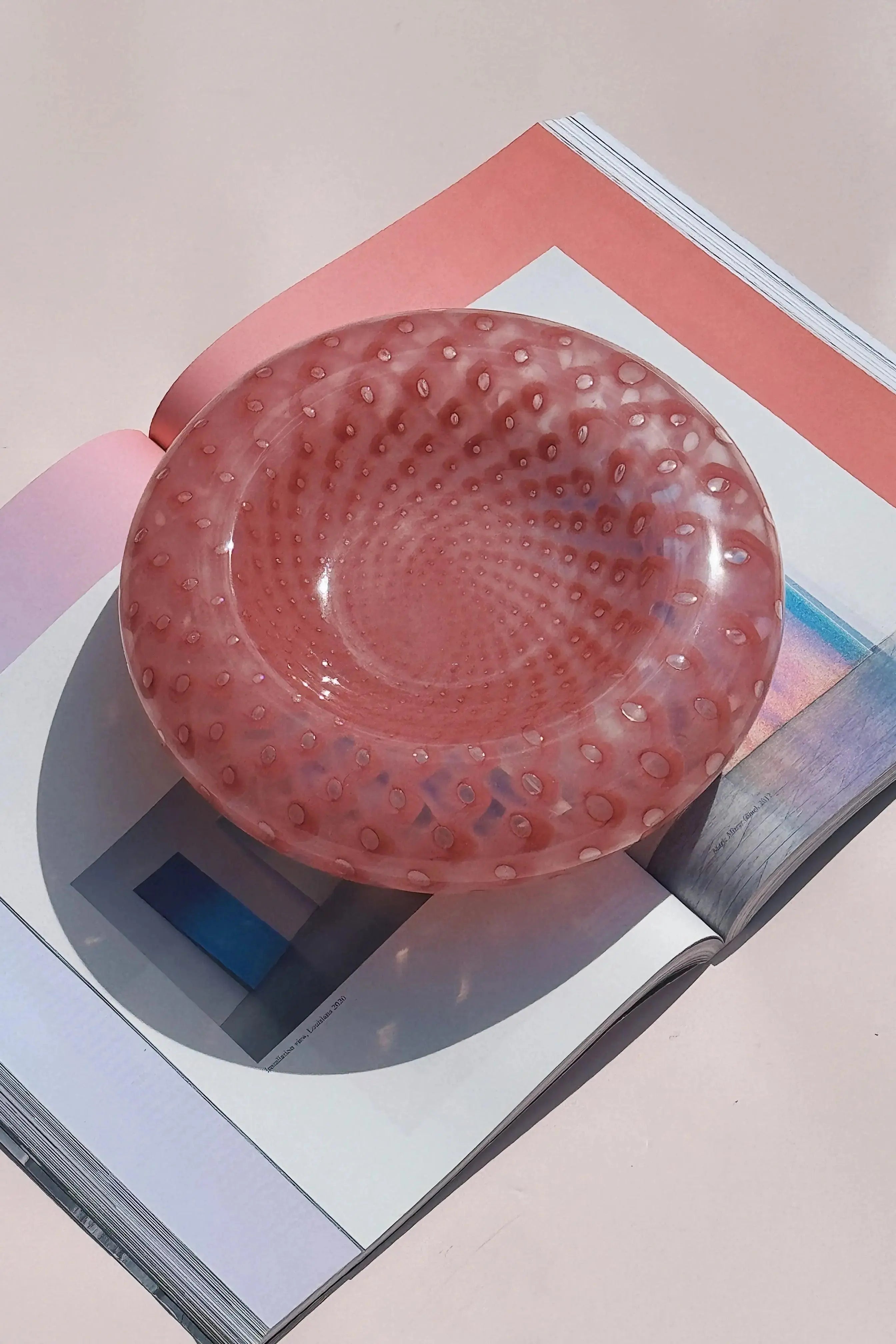 Vintage Murano Skål i Pink med Optiske Mønstre | D24 cm Studio Hafnia