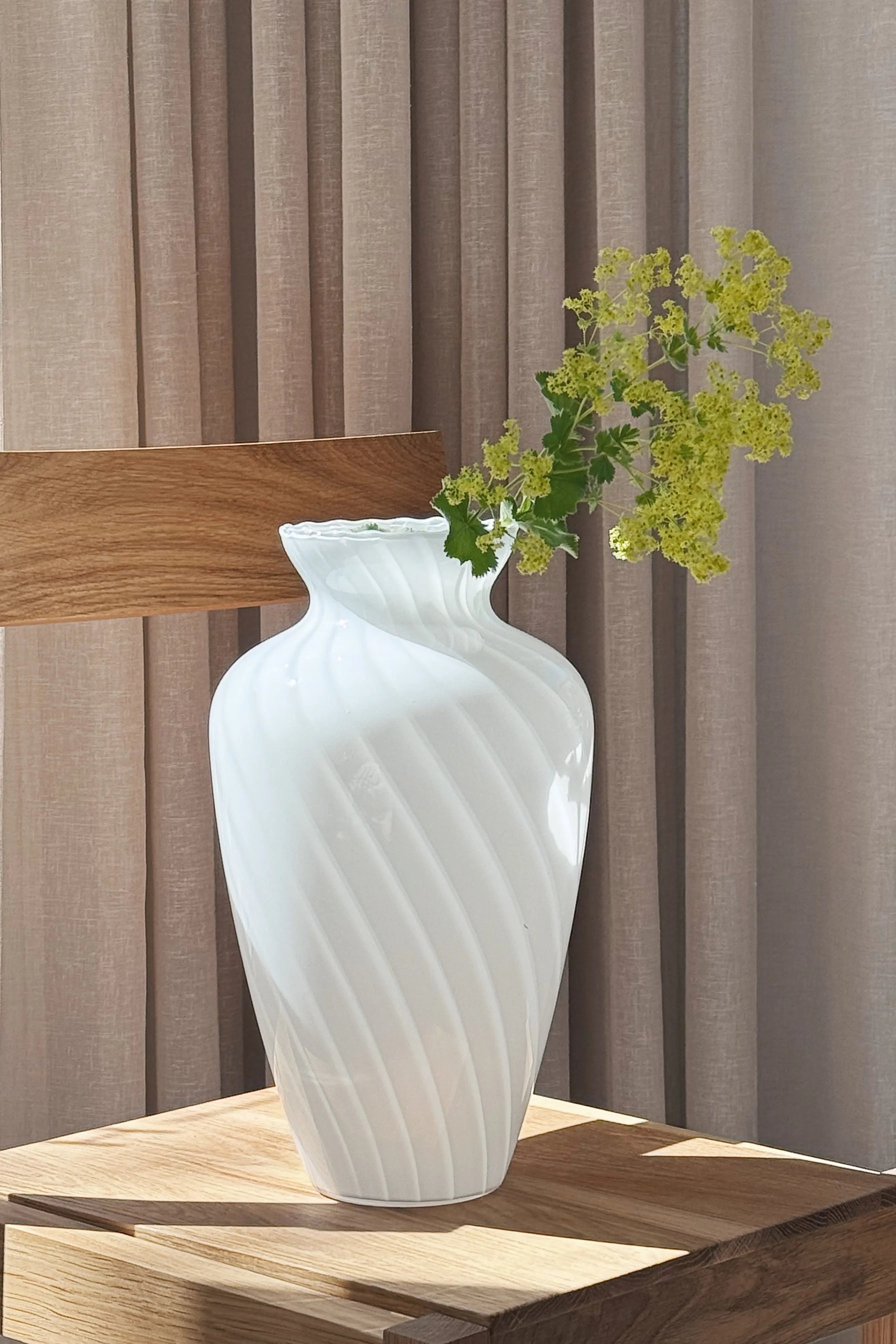 Vintage Murano Swirl Vase | Hvid H33 cm
