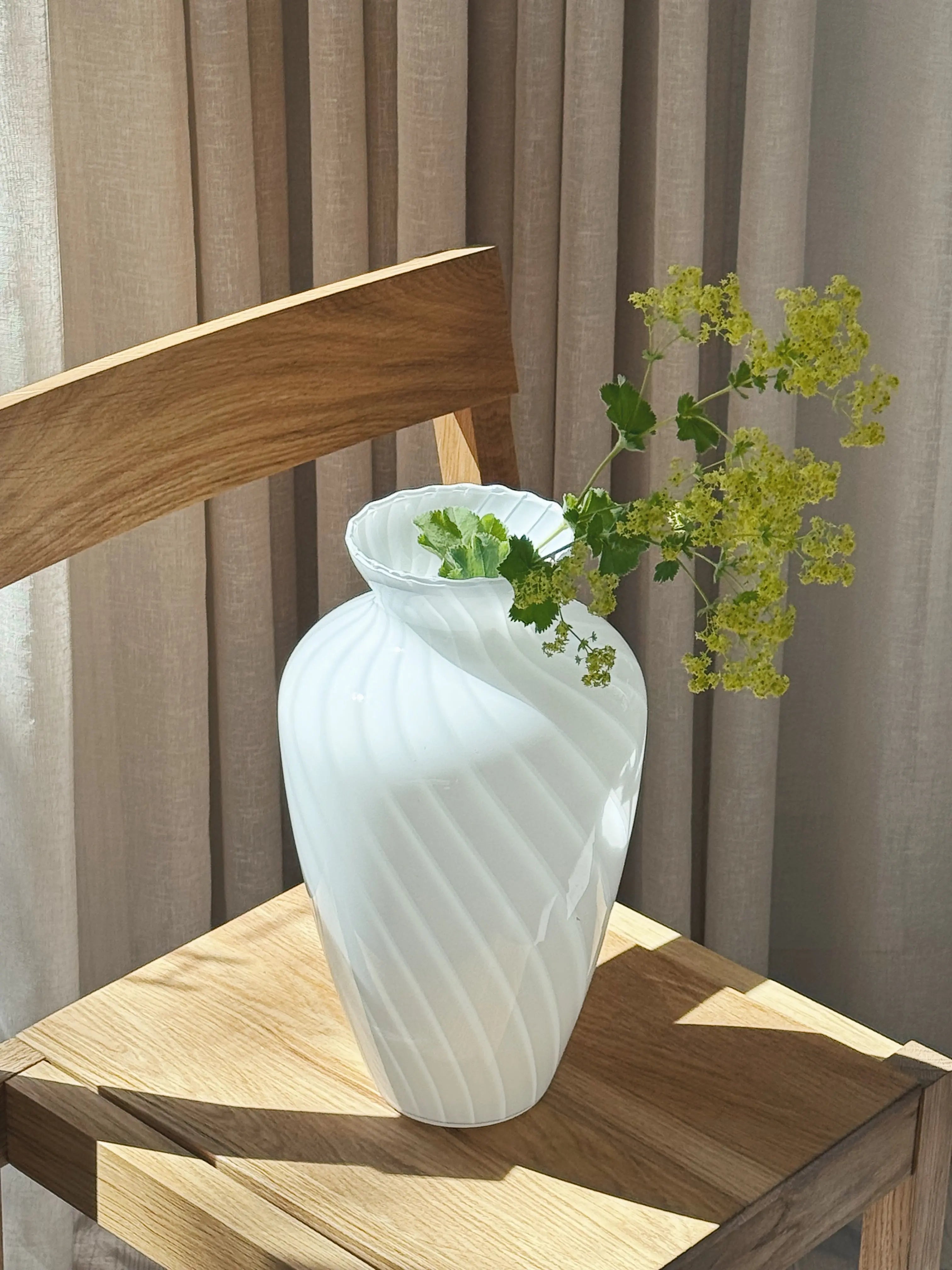 Vintage Murano Swirl Vase | Hvid H33 cm