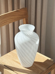 Vintage Murano Swirl Vase | Hvid H33,5 cm