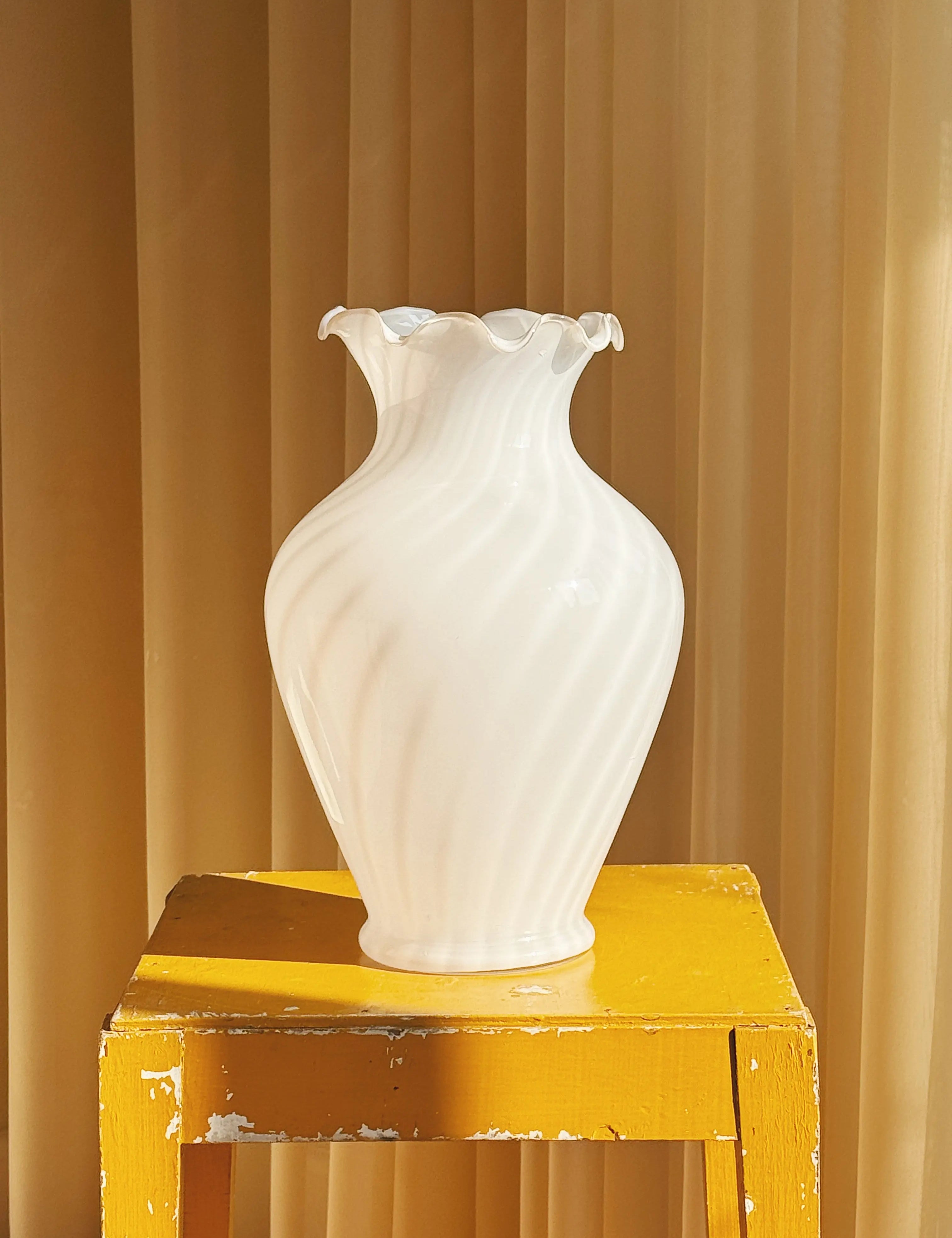 Vintage Murano Swirl Vase | Hvid H34 cm Studio Hafnia