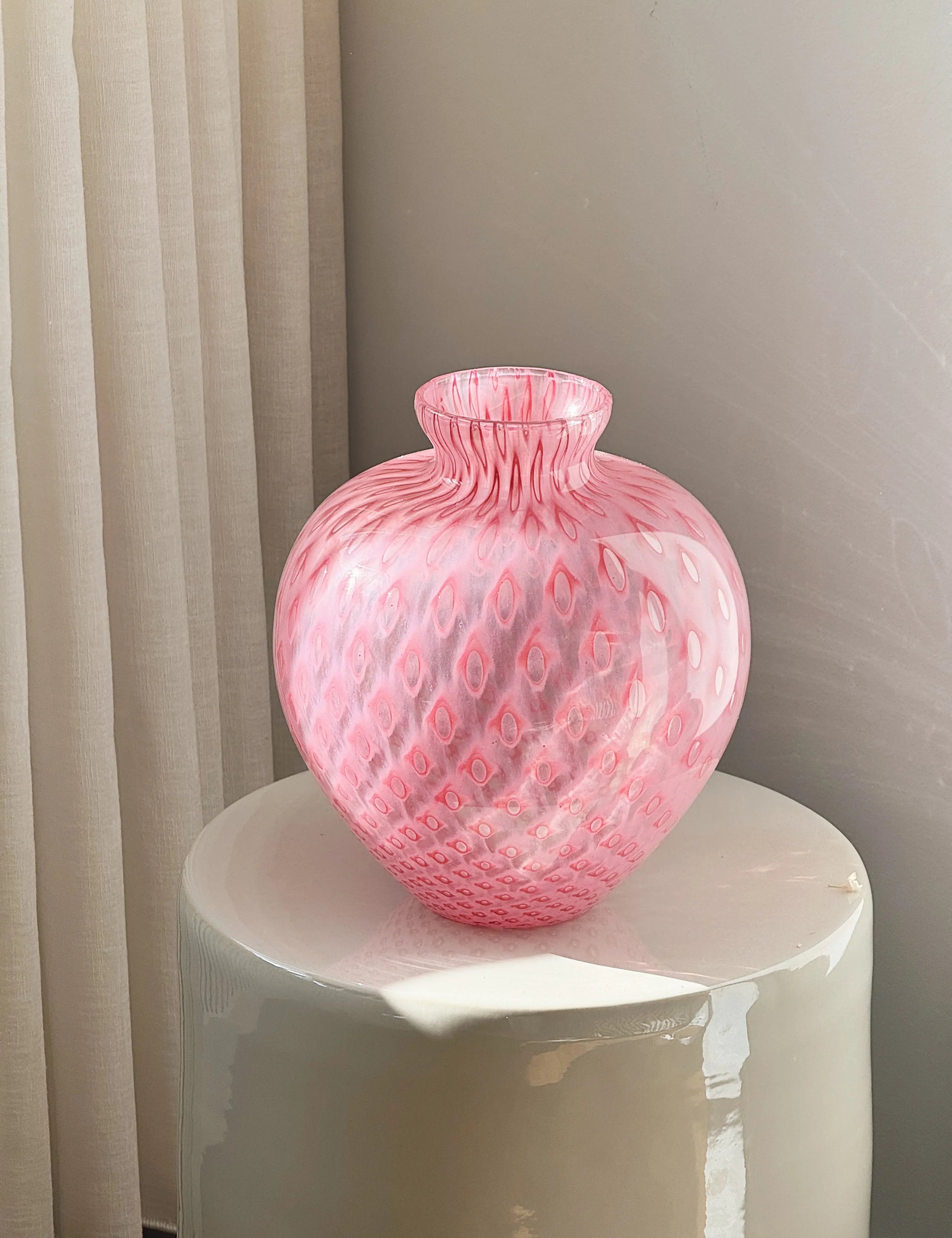 Vintage Murano Vase i Pink med Geometrisk Mønster | H27 cm Studio Hafnia