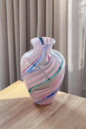 Vintage Murano Vase i Pink med Multifarvede og Hvide Striber | H25,5 cm Studio Hafnia