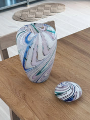 Vintage Murano Vase med Låg i Pink med Multifarvede og Hvide Striber | H25 cm Studio Hafnia