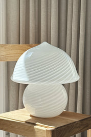 Vintage Murano Vetri Swirl Mushroom bordlampe | Hvid, H38 cm Studio Hafnia