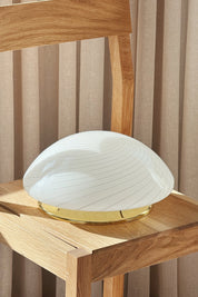 Vintage Murano plafond i opalhvidt glas med striber Ø30 cm Studio Hafnia