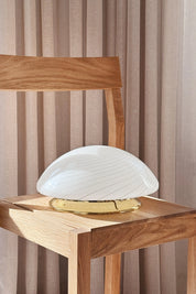 Vintage Murano plafond i opalhvidt glas med striber Ø30 cm Studio Hafnia