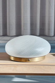 Vintage Murano plafondlampe i hvidt satin-swirl-glas | Loft- og væglampe Ø30 cm Studio Hafnia