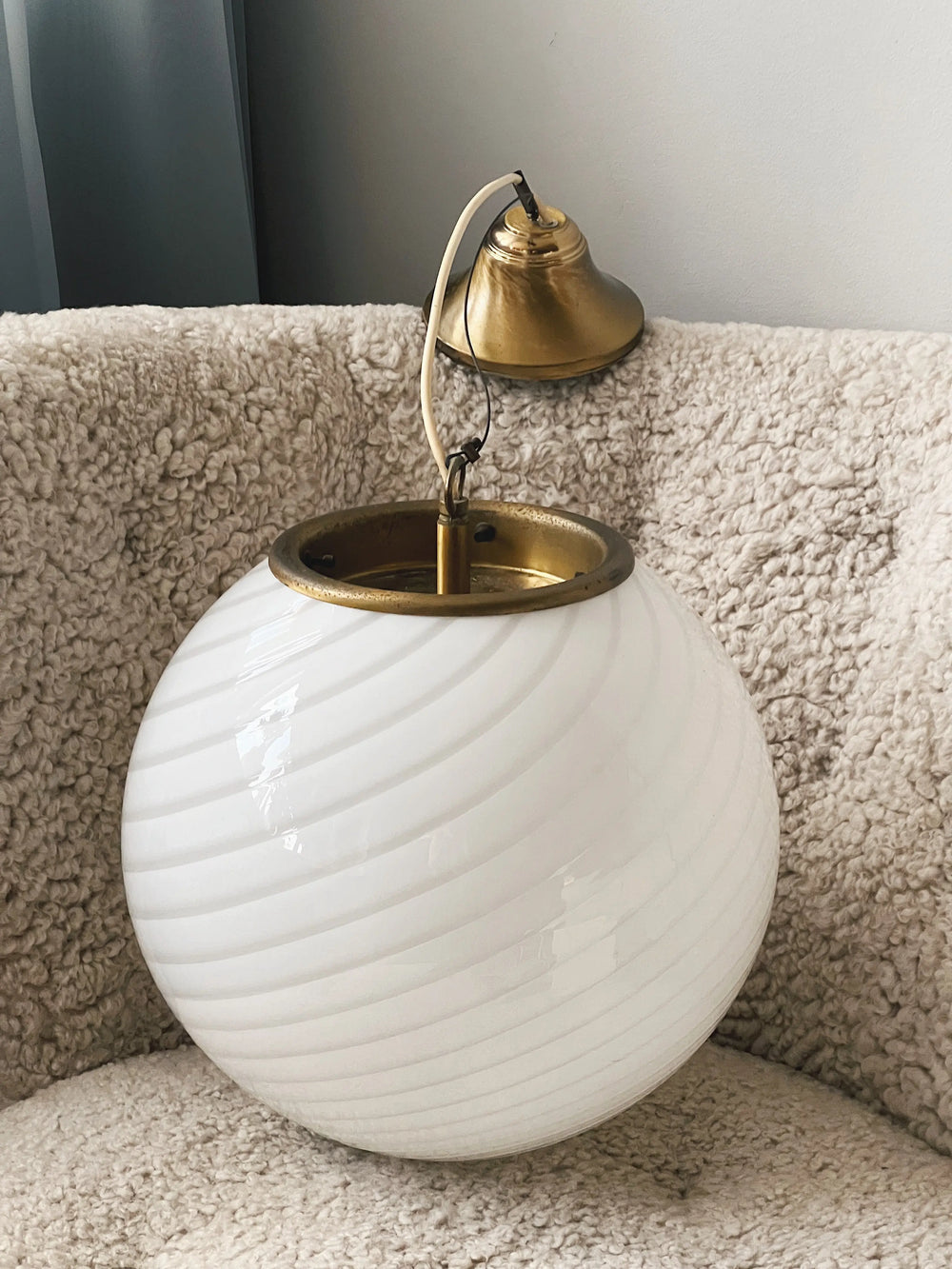 Vintage murano swirl pendel loftslampe | Hvid med messing, Ø35 cm Murano