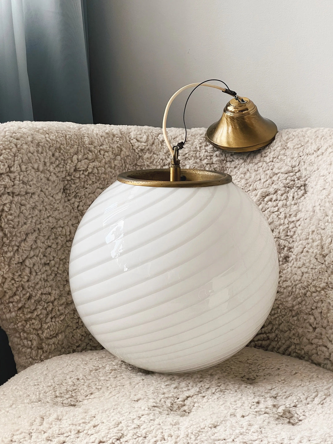 Vintage murano swirl pendel loftslampe | Hvid med messing, Ø35 cm Murano