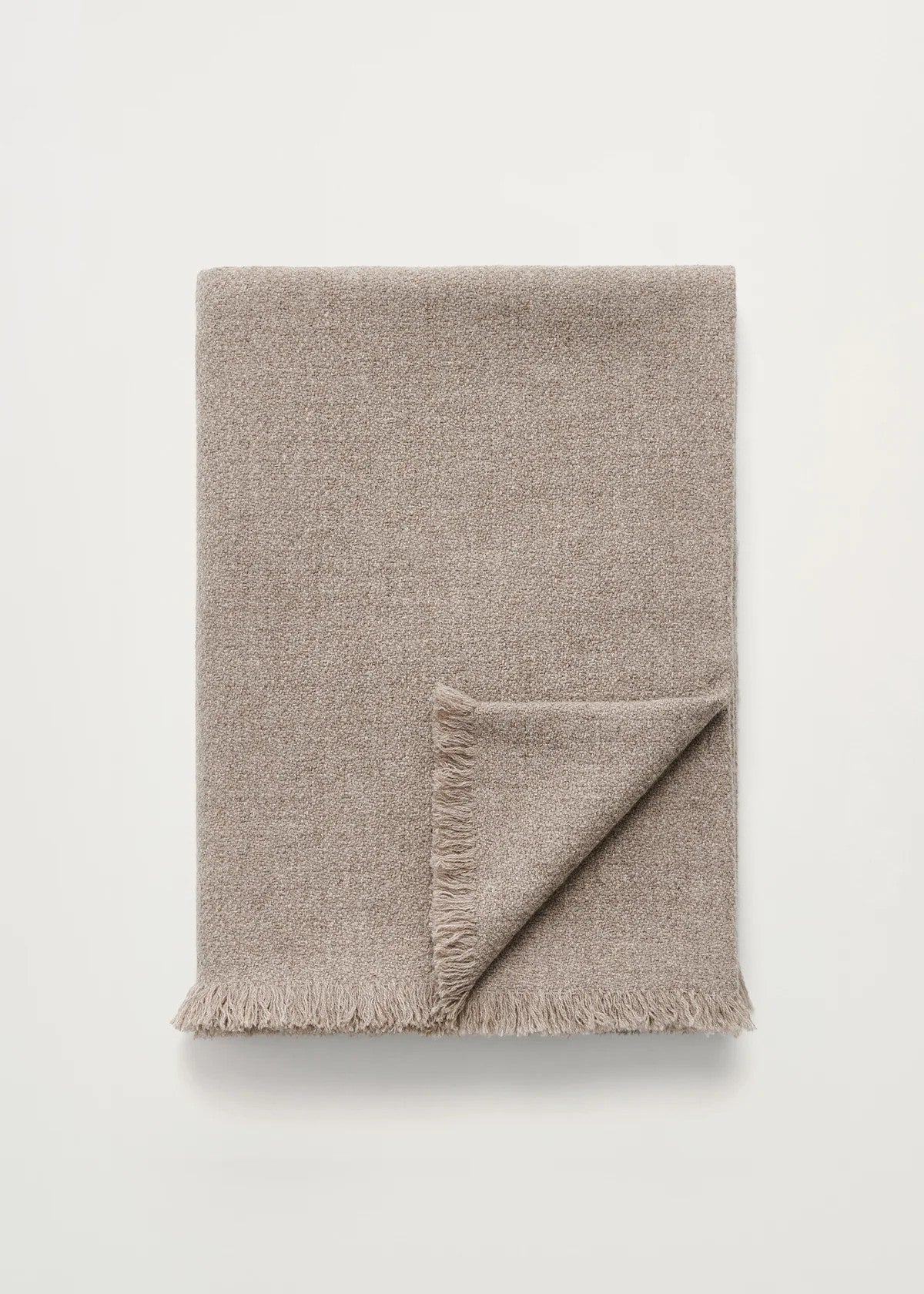 Aiayu Haya throw 150x180 cm in Pure Soil – melange greige sartuul wool with fringes