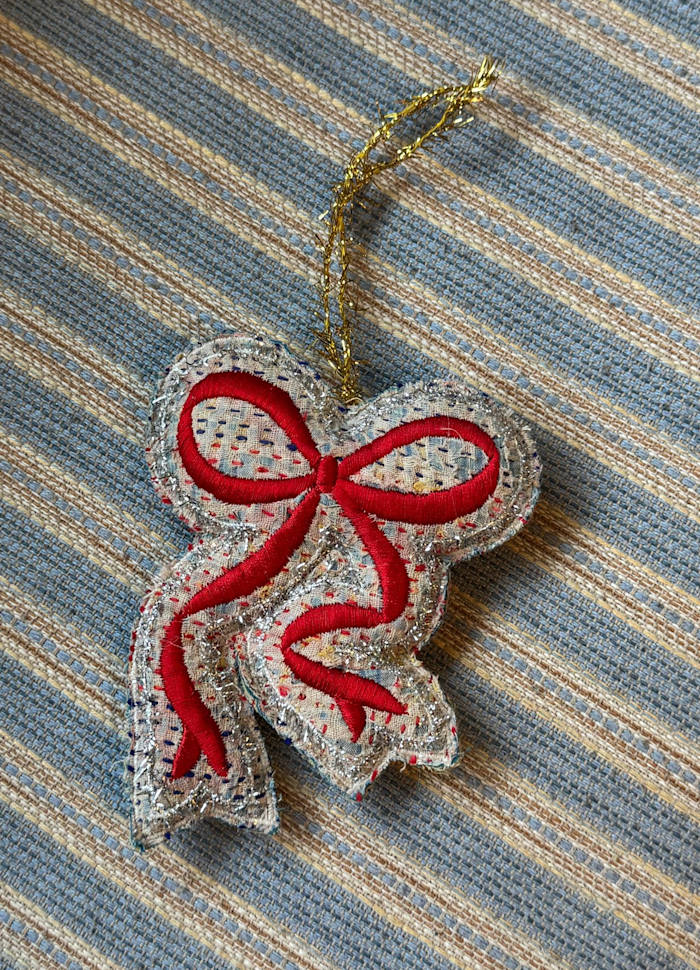 Christmas Kantha Sløjfe Ornament – Sissel Edelbo Julepynt Sissel Edelbo