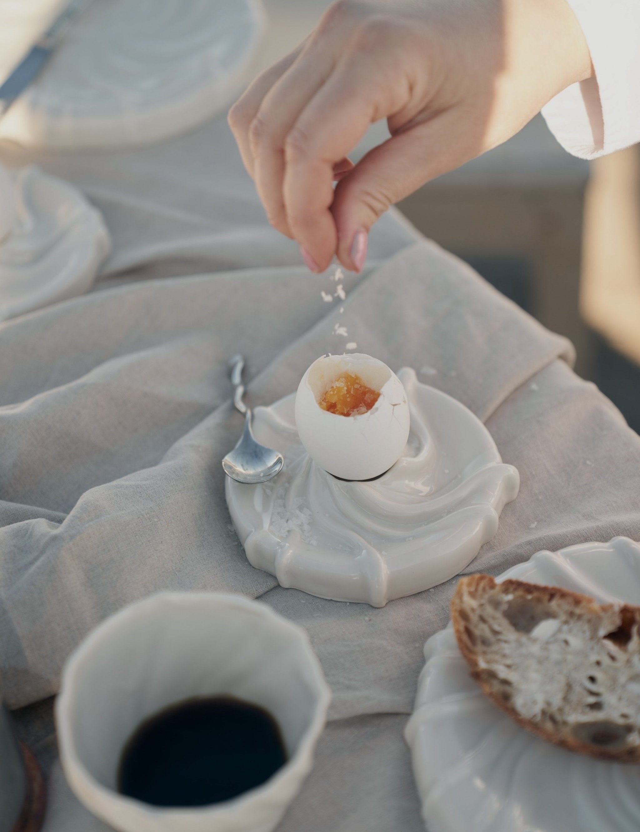 Æggebæger af Atelier Marée | Hvidt Porcelæn Atelier Marée