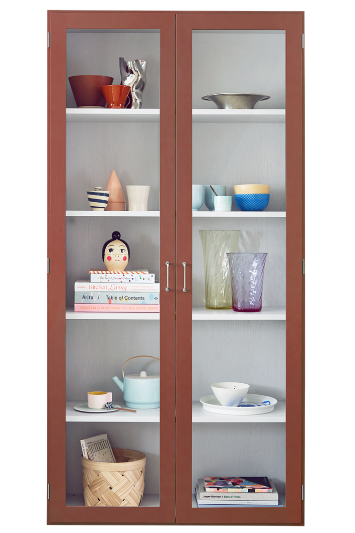 Stillark Colour Cabinet 02 display cabinet in rust-red Sienne with a light grey interior, Studio Hafnia