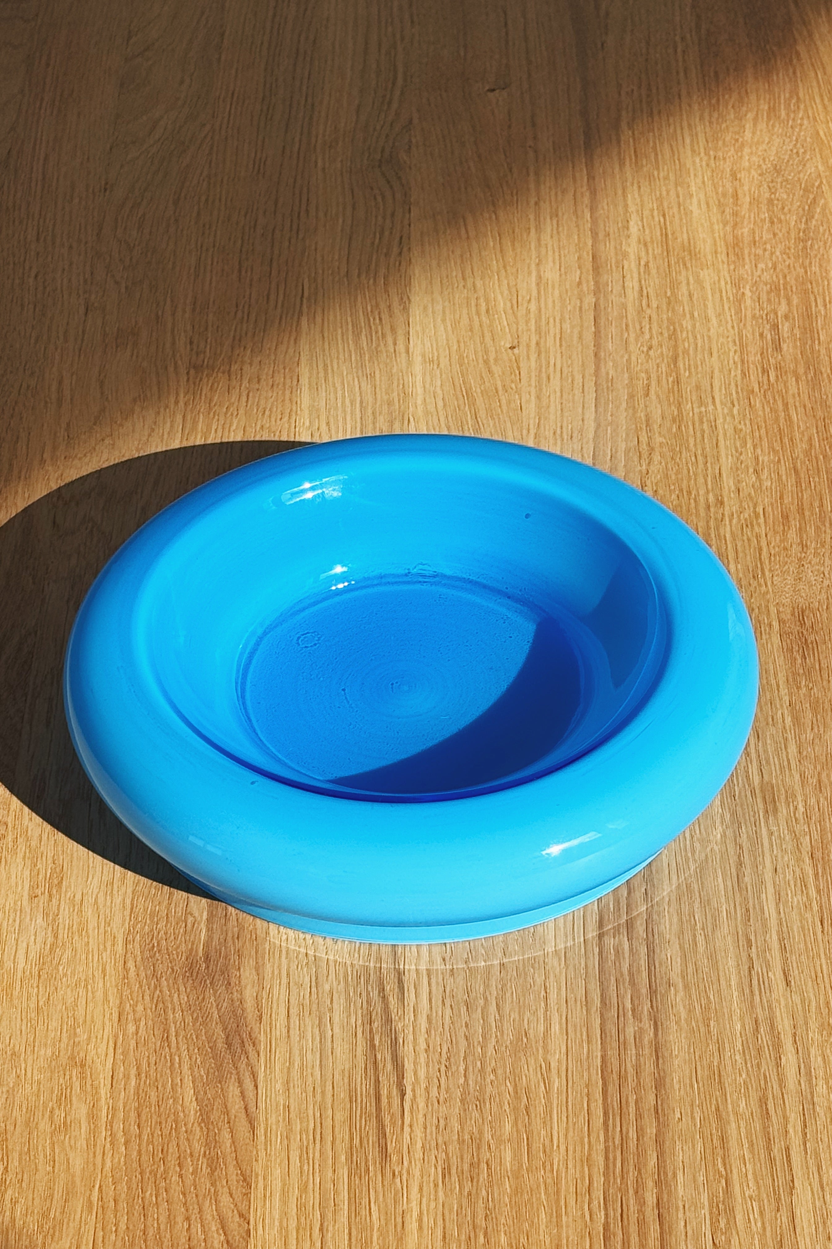 Blue Murano glass bowl in opaline glass – vintage Italian glass